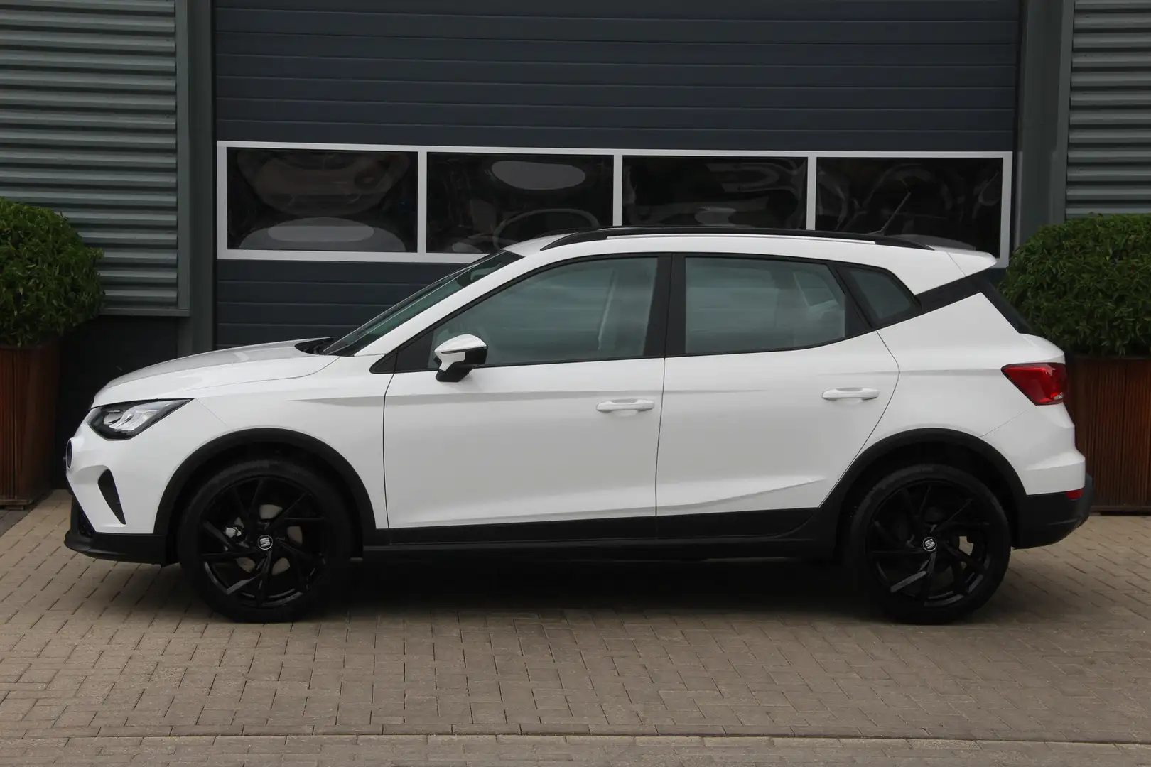 SEAT Arona 1.0 TSI Reference | CarPlay | Camera | Navi | Airc Wit - 2
