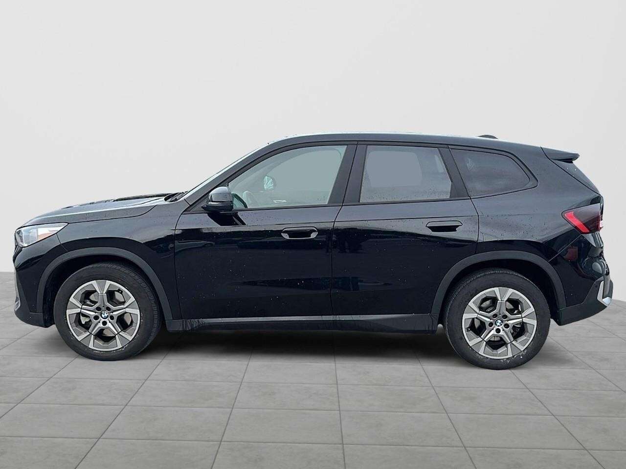 2025 BMW X1 xDrive28i | Leather | Panoramic Sunroof — снимка 1