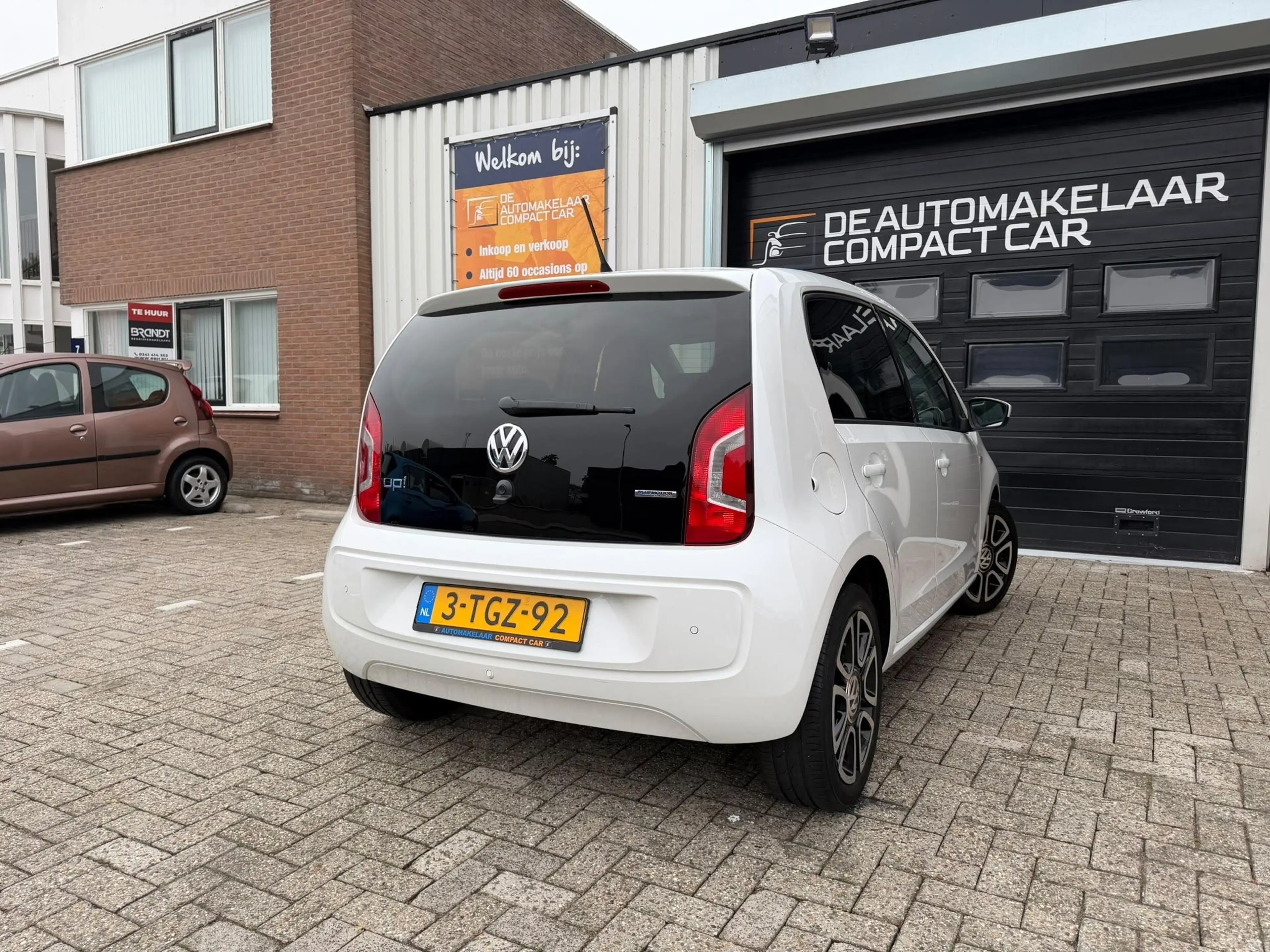 Volkswagen up! 1.0 high up! BlueMotion | PANORAMA DAK | 16'' LMV — photo 5
