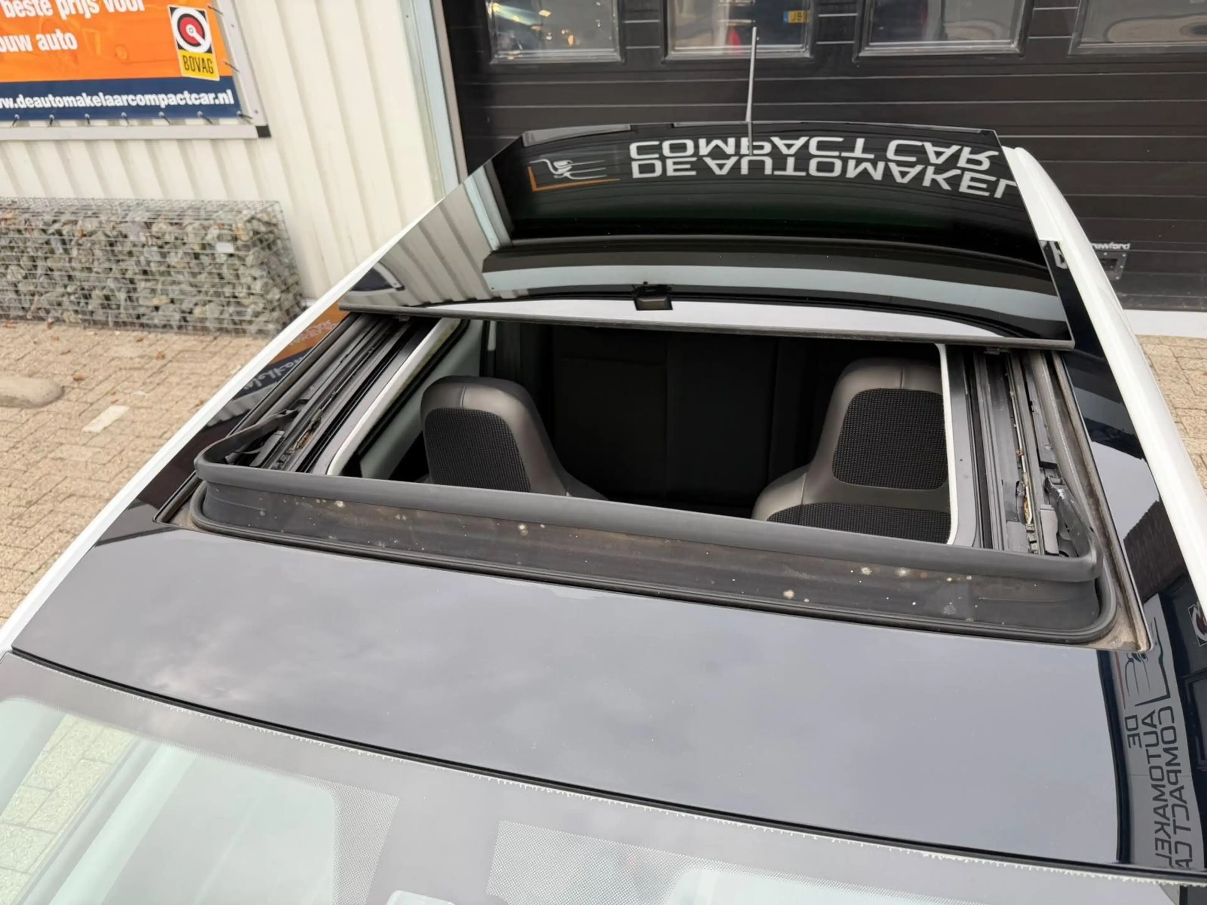 Volkswagen up! 1.0 high up! BlueMotion | PANORAMA DAK | 16'' LMV — photo 36