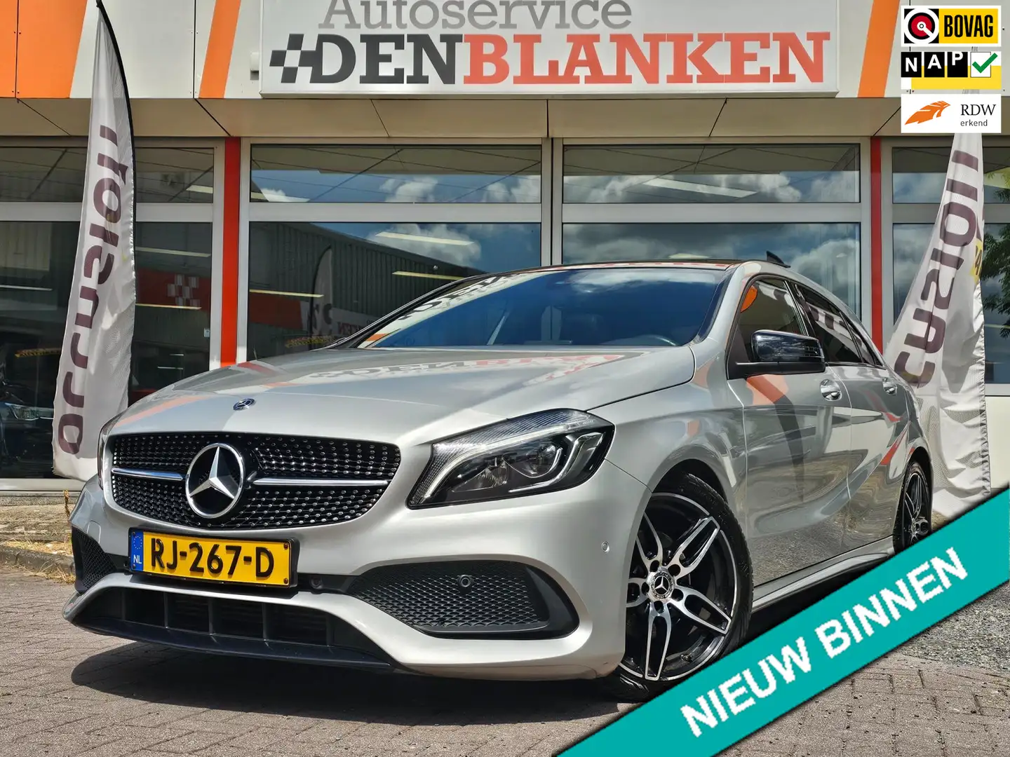 Mercedes-Benz A 160 Ambition AMG BJ.12-2017 / Panodak / Navi / Xenon / Grigio - 1