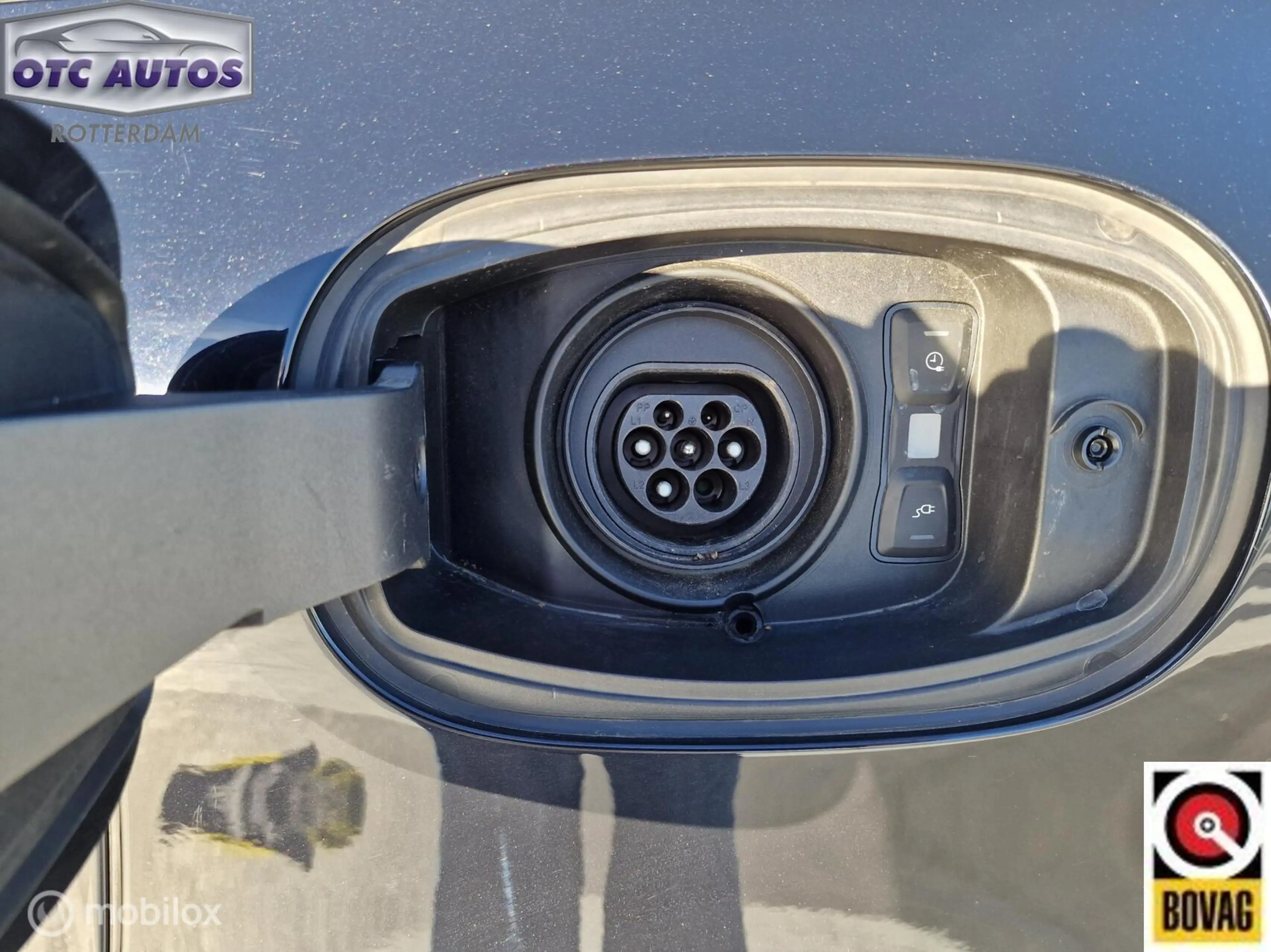 Porsche Cayenne 3.0 E-Hybrid Platinum Edition Dealeronderhouden-tr — photo 17