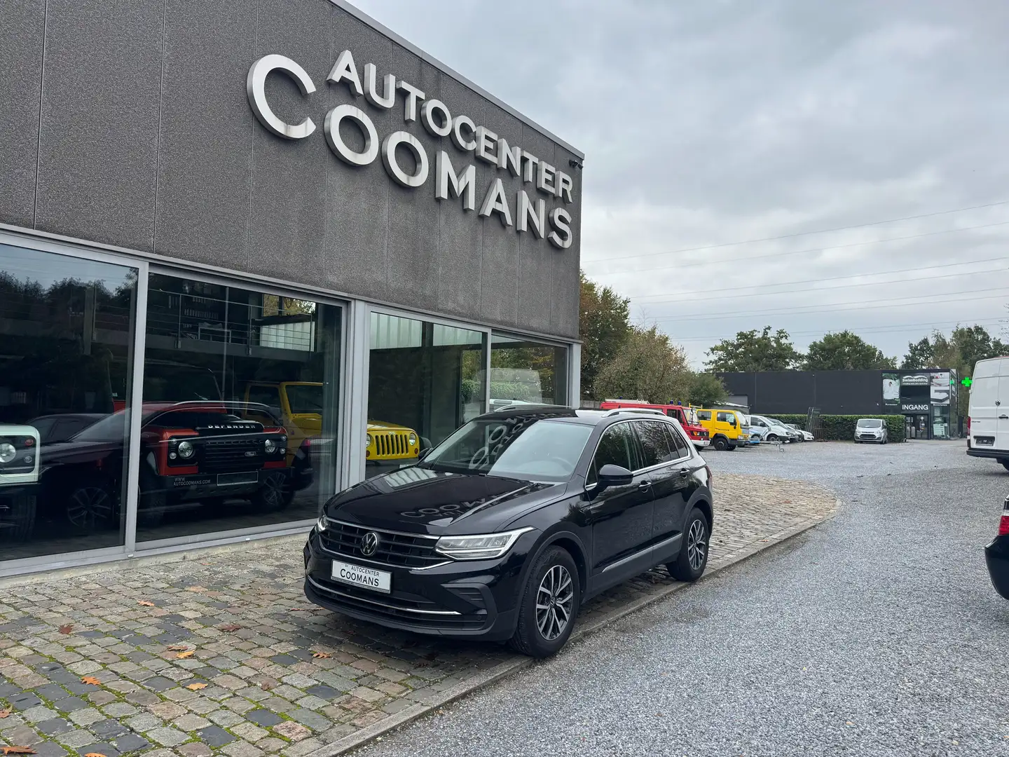 Volkswagen Tiguan Tiguan 1.5 TSI OPF DSG   (21.446 + BTW) Schwarz - 1