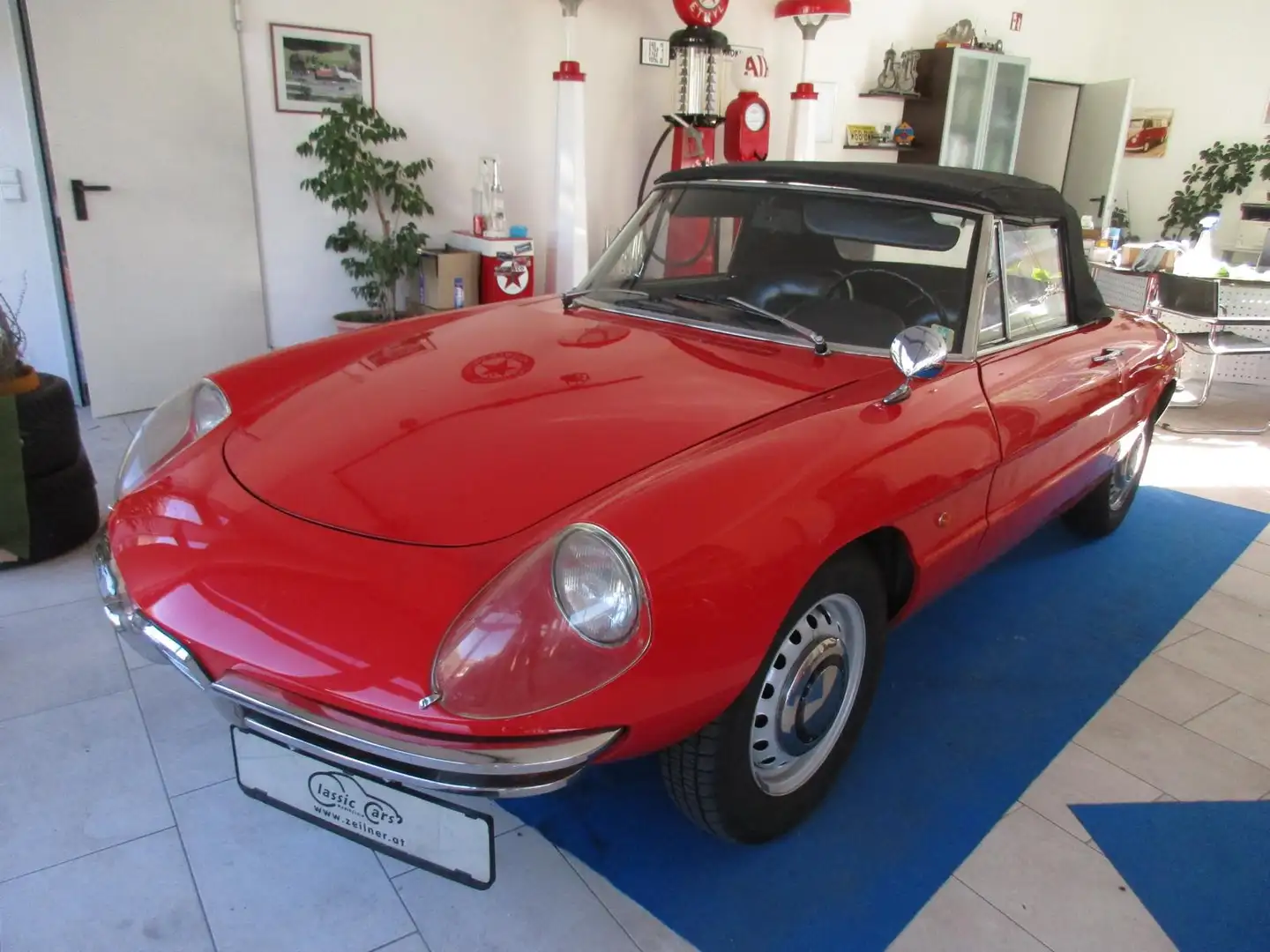 Alfa Romeo Spider 1600 Duetto Rood - 1