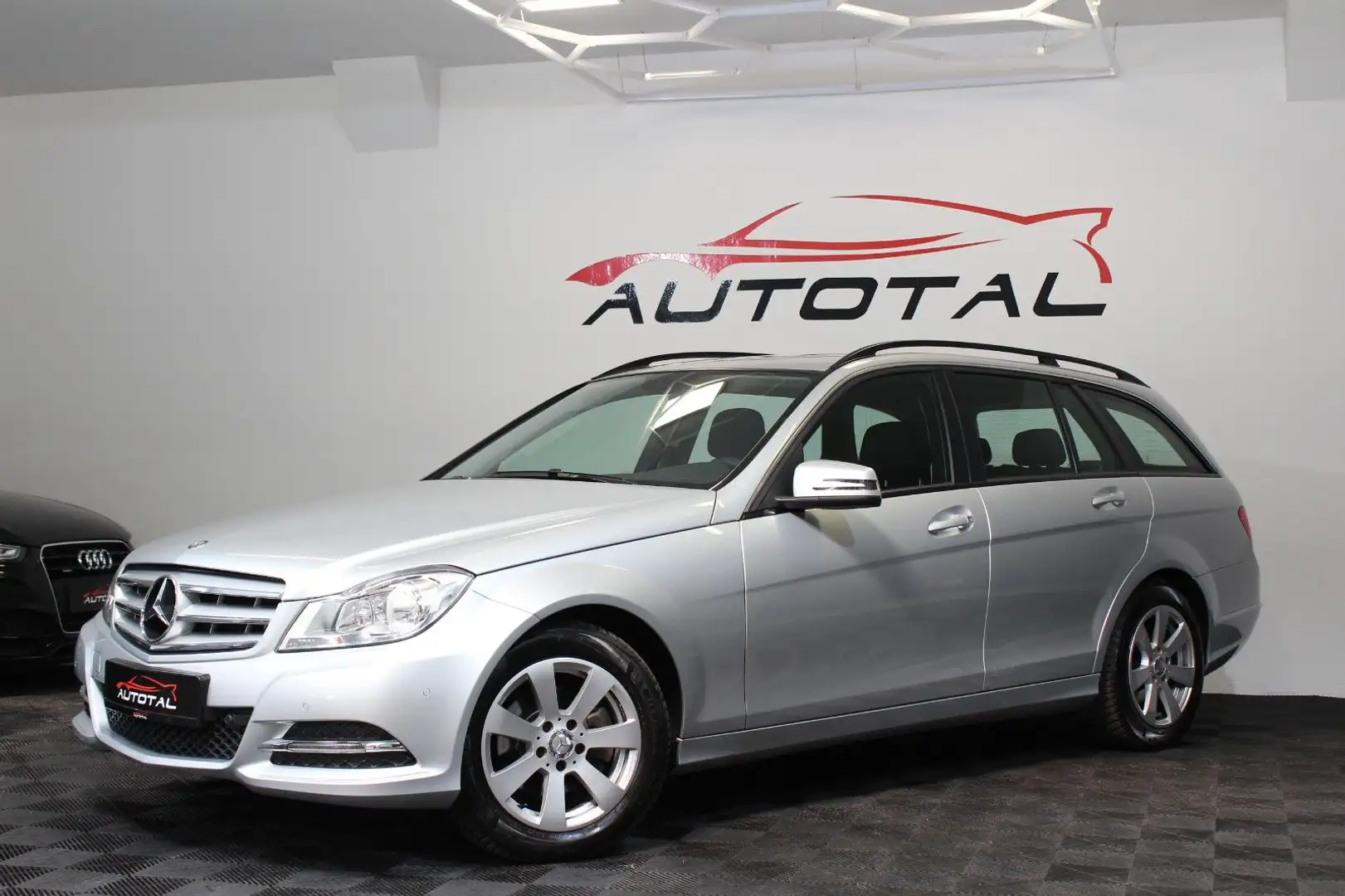 Mercedes-Benz C 180 T-Modell*BlueEfficiency*Automatik*Navi*PDC Silber - 2