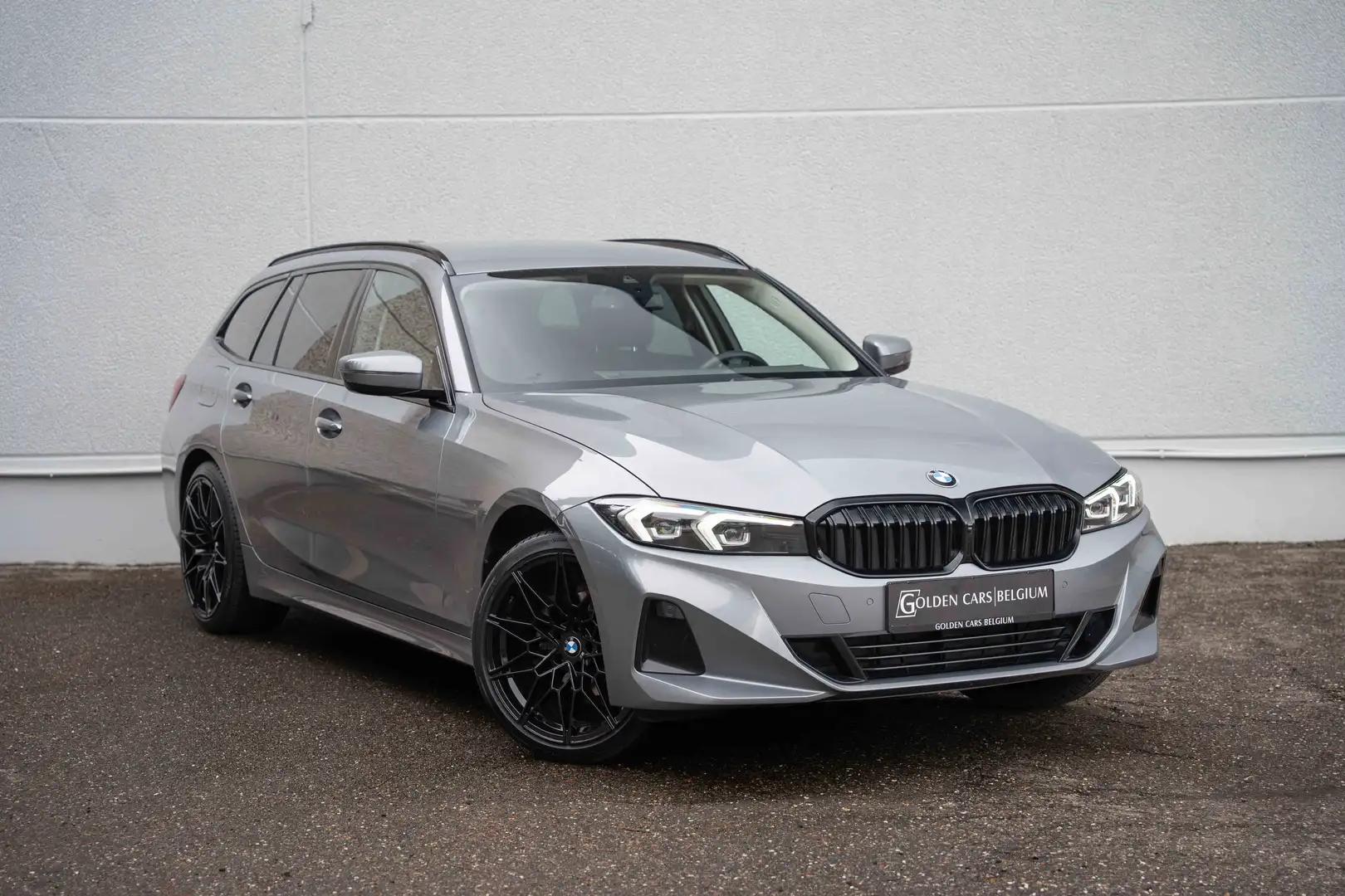 BMW 318 i TOURING LED/WIDESCREEN/19"/DAB/CARPLAY/ZETELVERW Gris - 2