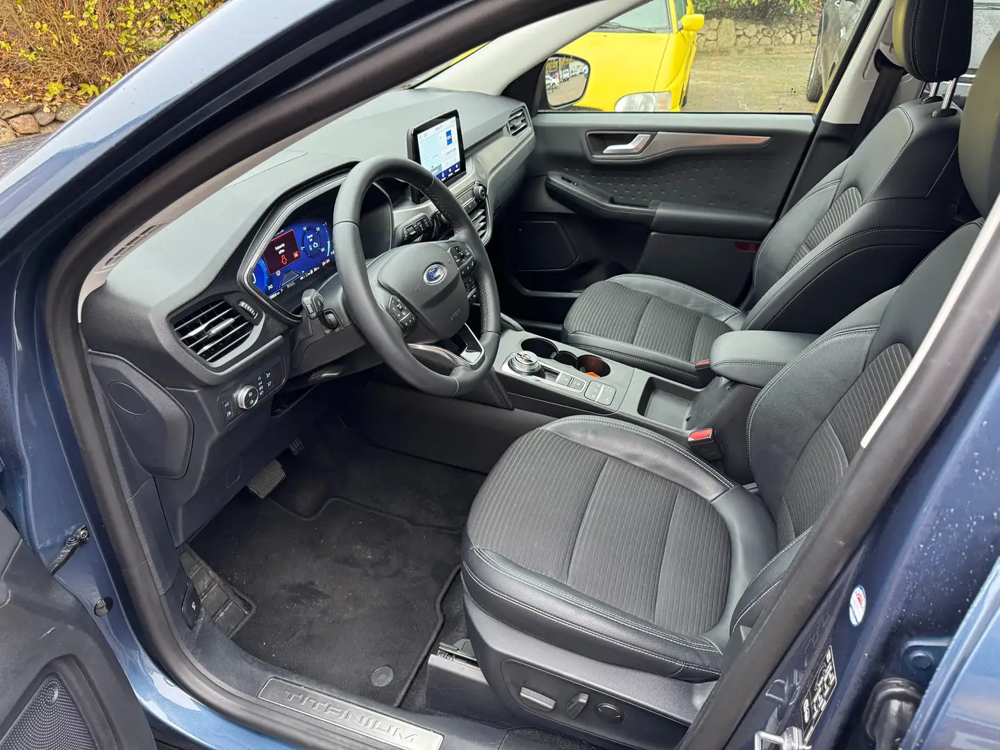 Ford Kuga Titanium X Plug-In Hybrid Blau - 2