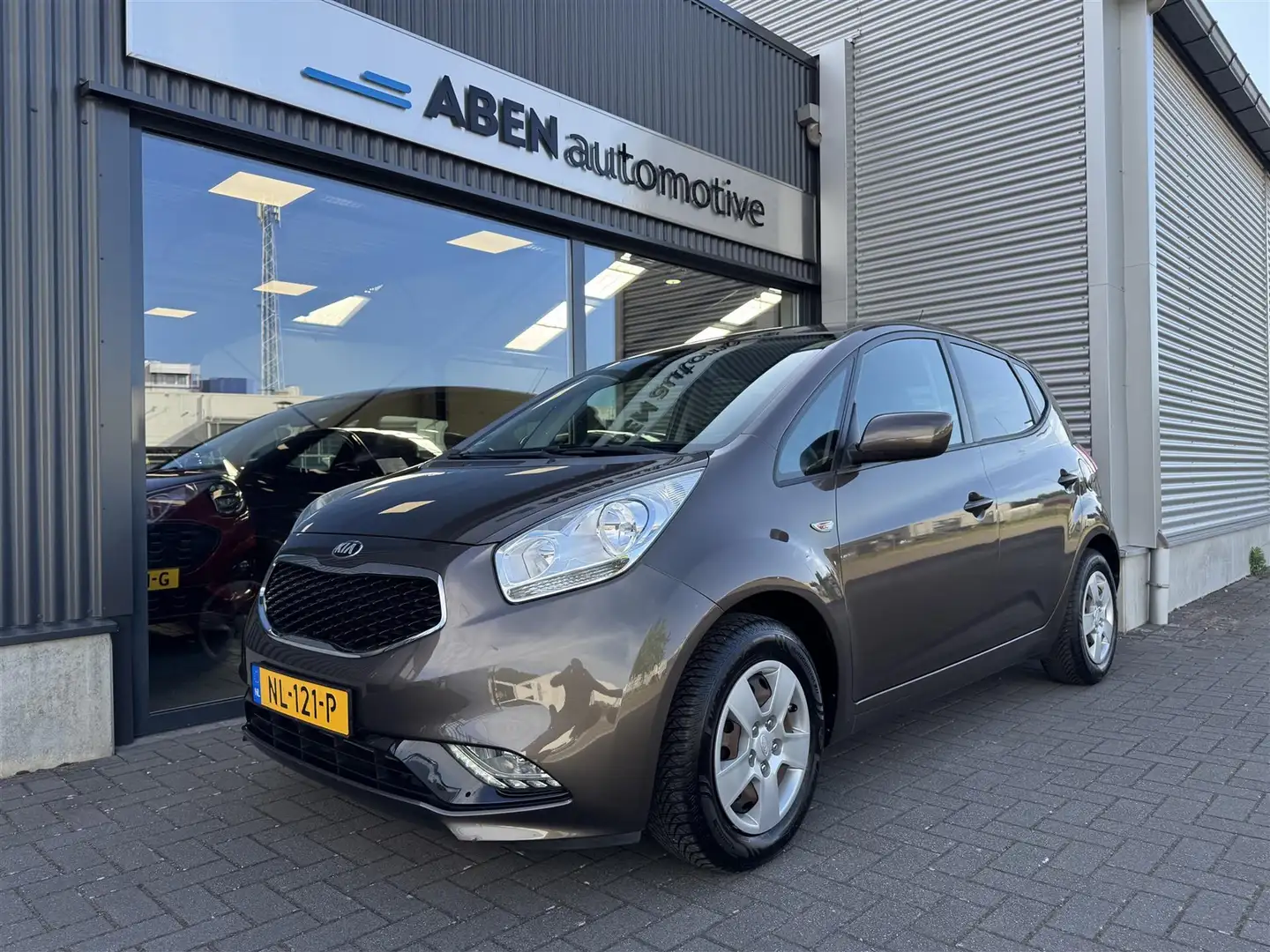 Kia Venga 1.4 Cvvt Dynamic Plus Line (NAVI|CAMERA|4-SEIZ|CRU Braun - 2