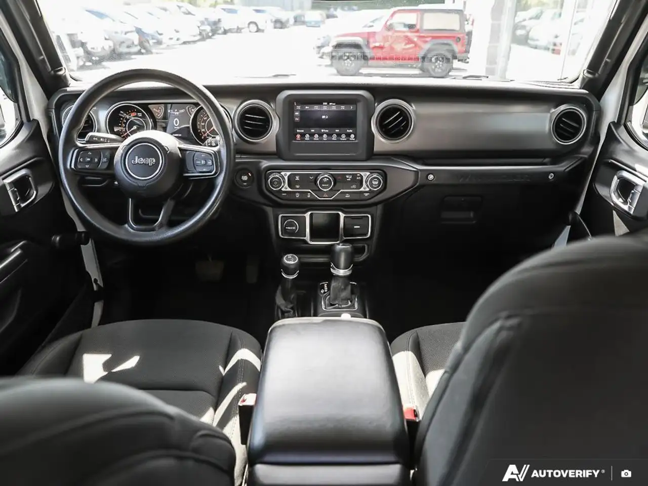 Jeep Wrangler снимка Jeep Wrangler