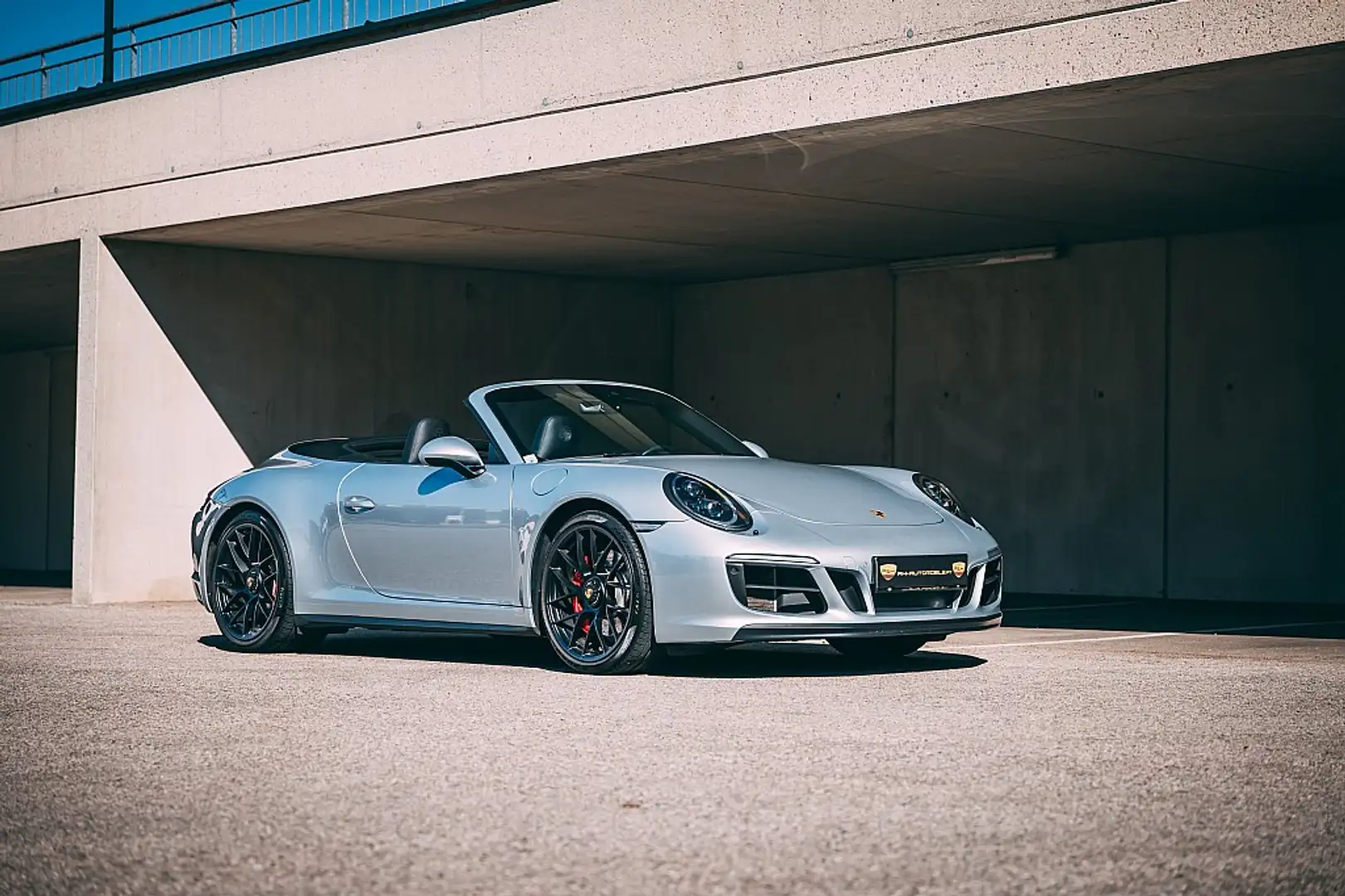 Porsche 991 911 991.2 Carrera 4 GTS Cabrio PDK *top Zustand* Silber - 1