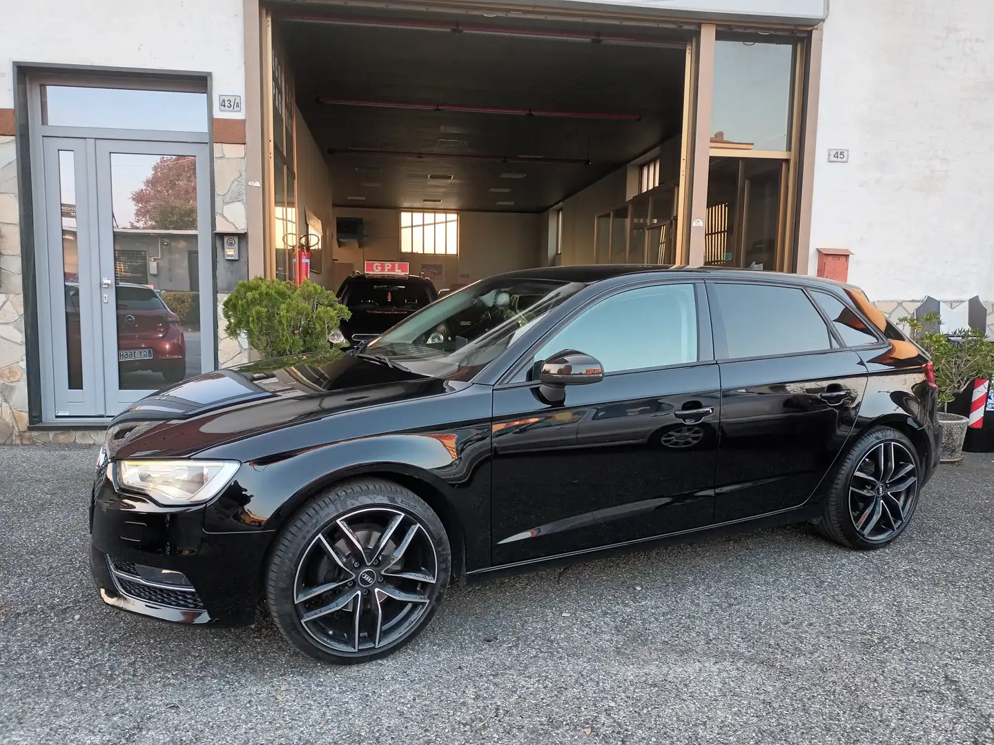 Audi A3 SBK 1.6 tdi 105cv/NAVI/XENON/CRUISE CONTROL Nero - 1