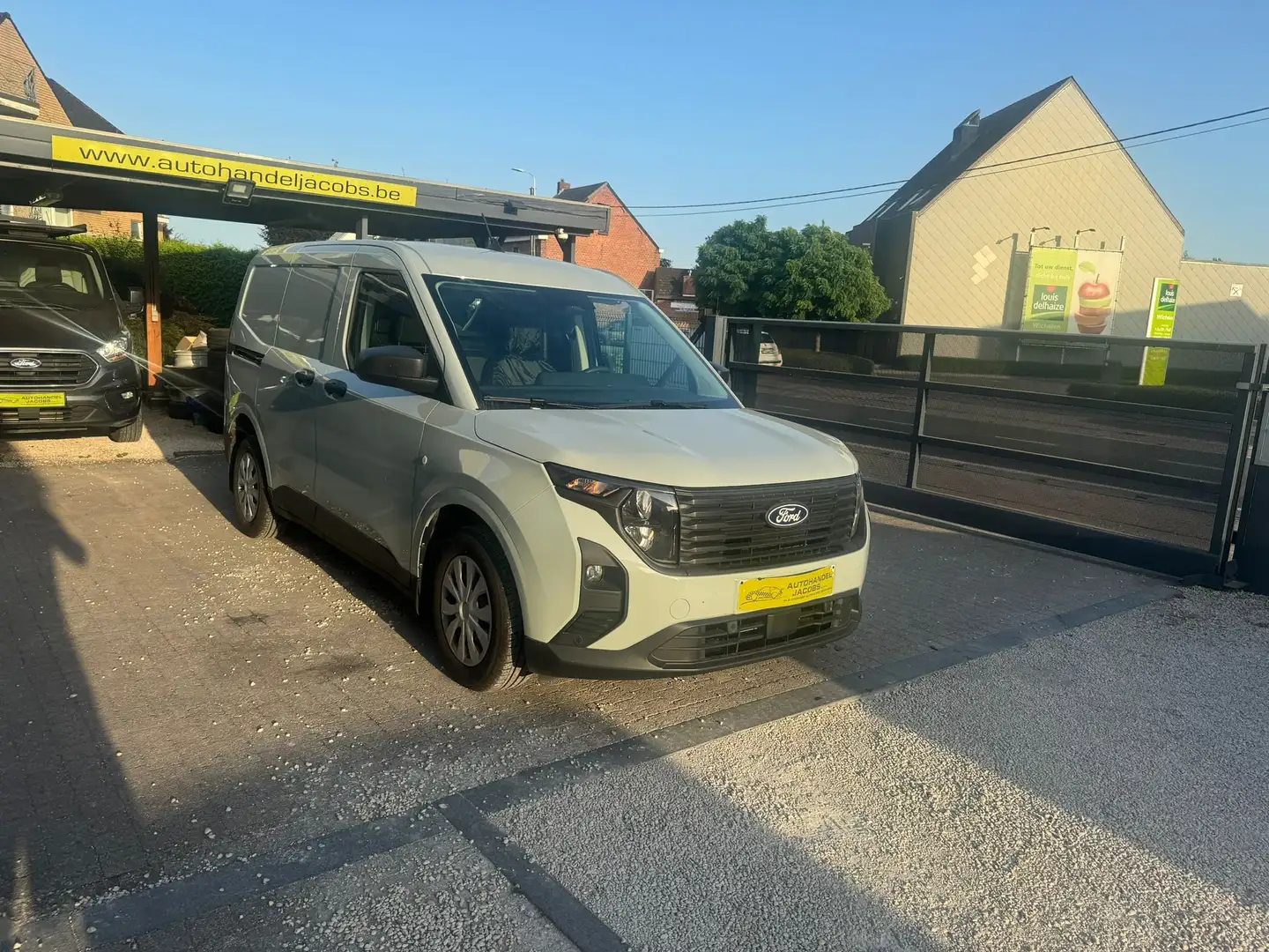 Ford Transit Courier 1.0 ECOBOOST * 100PK * CAMERA * PDC *6000KM*17769+ Grau - 1