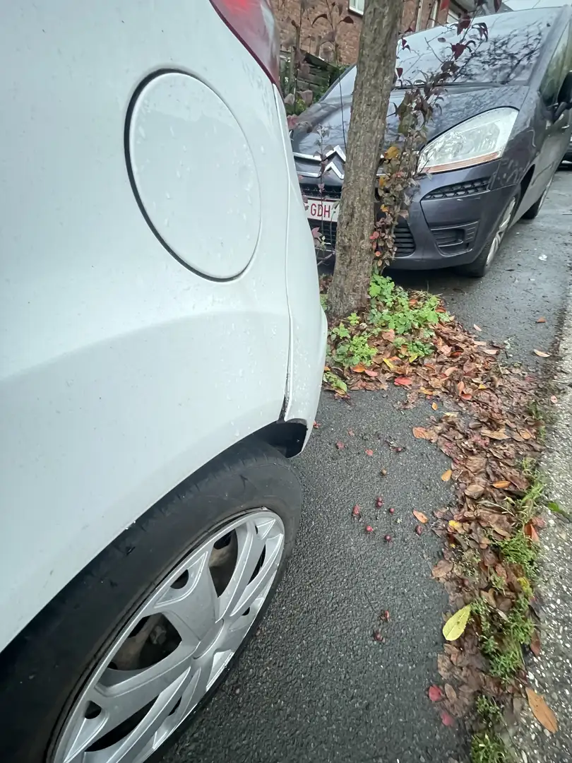 Ford Fiesta 1.6 TDCi Titanium DPF Wit - 2