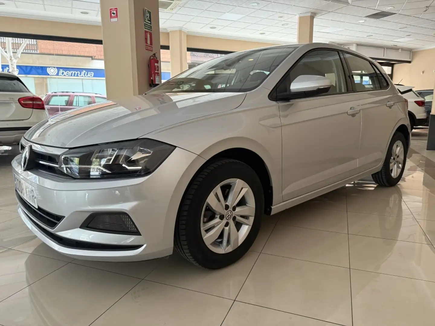 Volkswagen Polo 1.6TDI Advance 70kW Plateado - 2