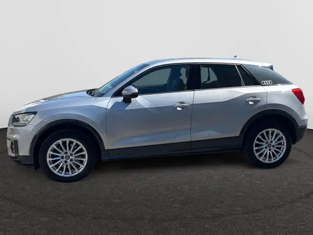 Audi Q2 view 11