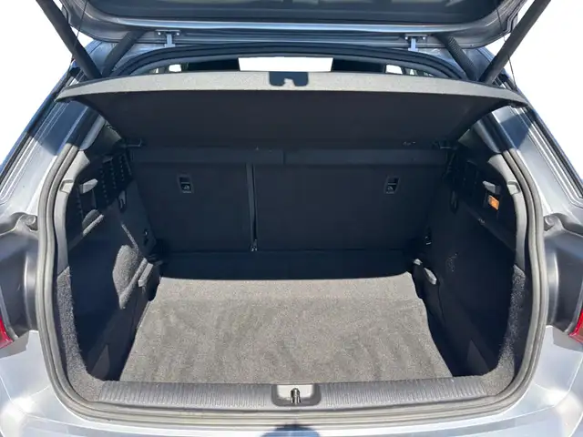 Audi Q2 view 4