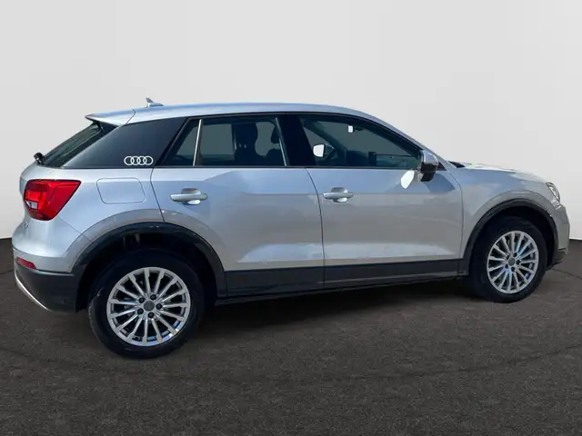 Audi Q2 view 10