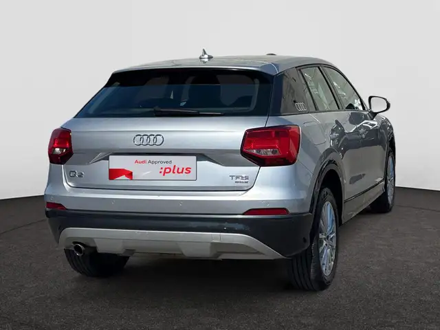 Audi Q2 view 8