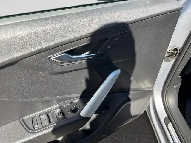 Audi Q2 view 14