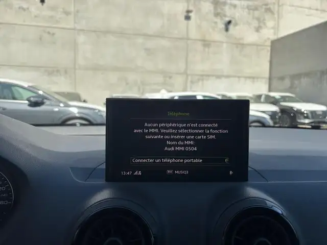 Audi Q2 view 7