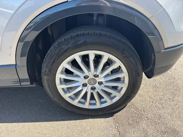 Audi Q2 view 5