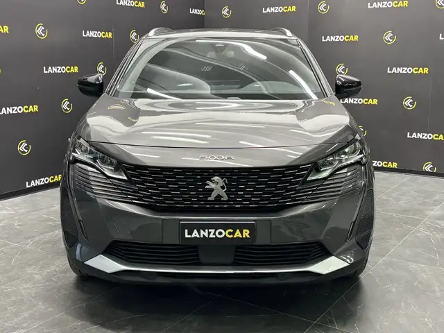 Peugeot 5008 view 2