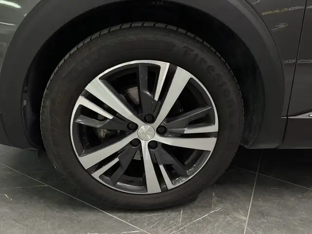 Peugeot 5008 view 13