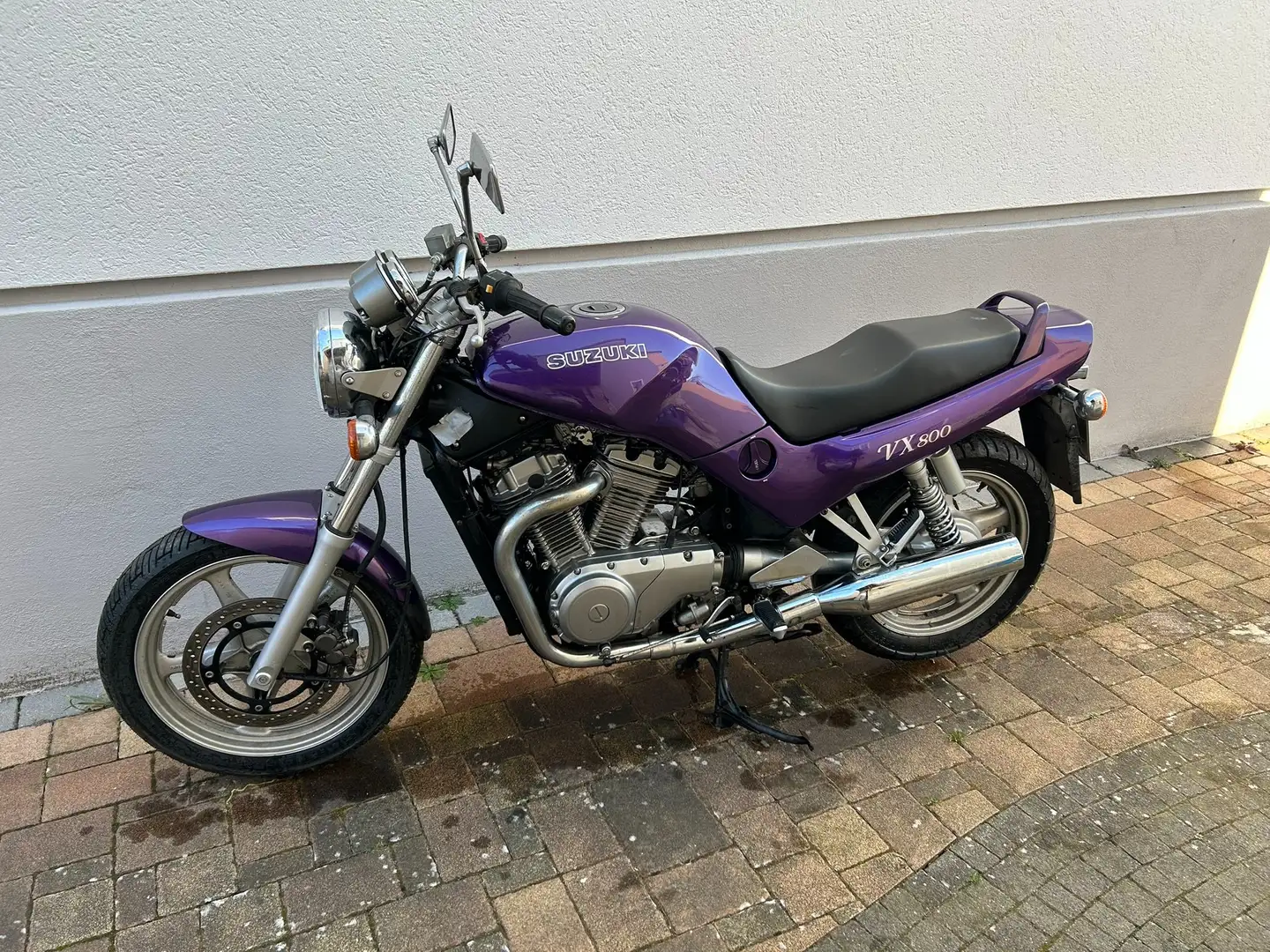 Suzuki VX 800 Paars - 1