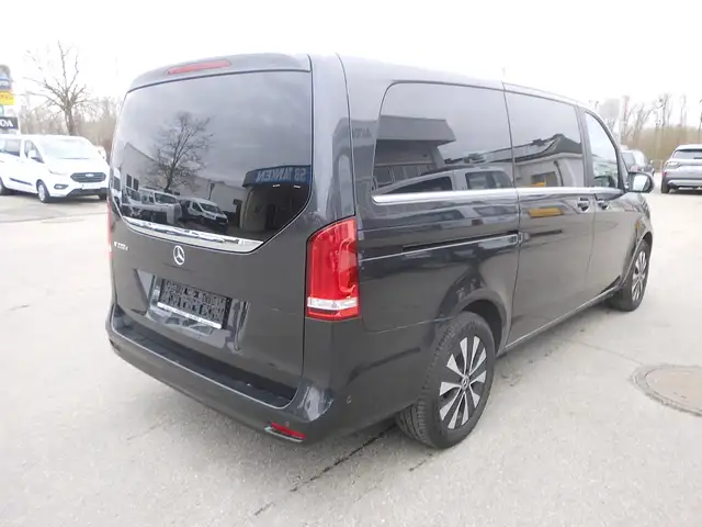 Mercedes-Benz V 220 CDI lang Avantgarde Ansicht 3