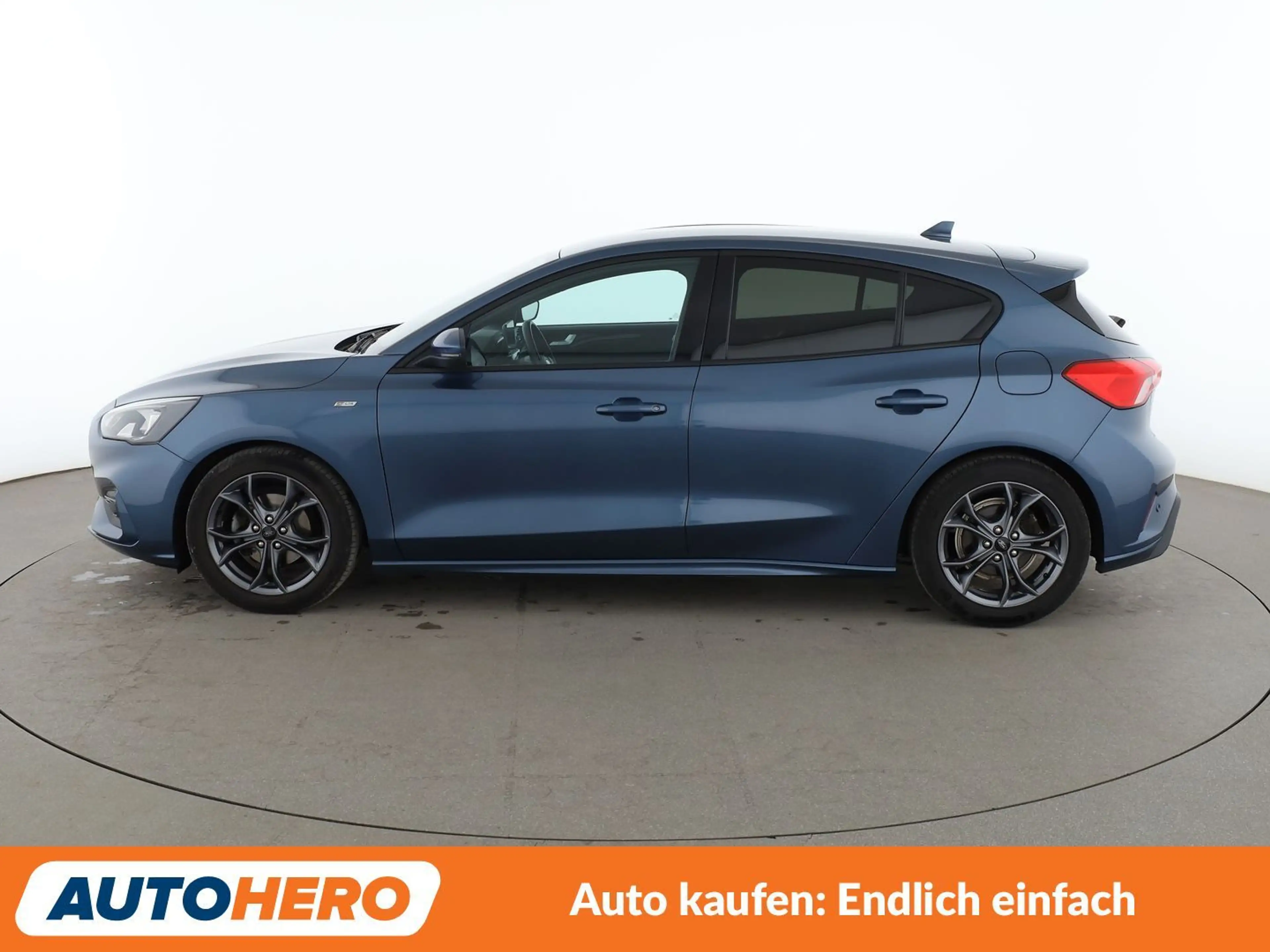 Ford Focus 1.0 EcoBoost ST-Line *NAVI*TEMPO*PDC*SHZ* — photo 3