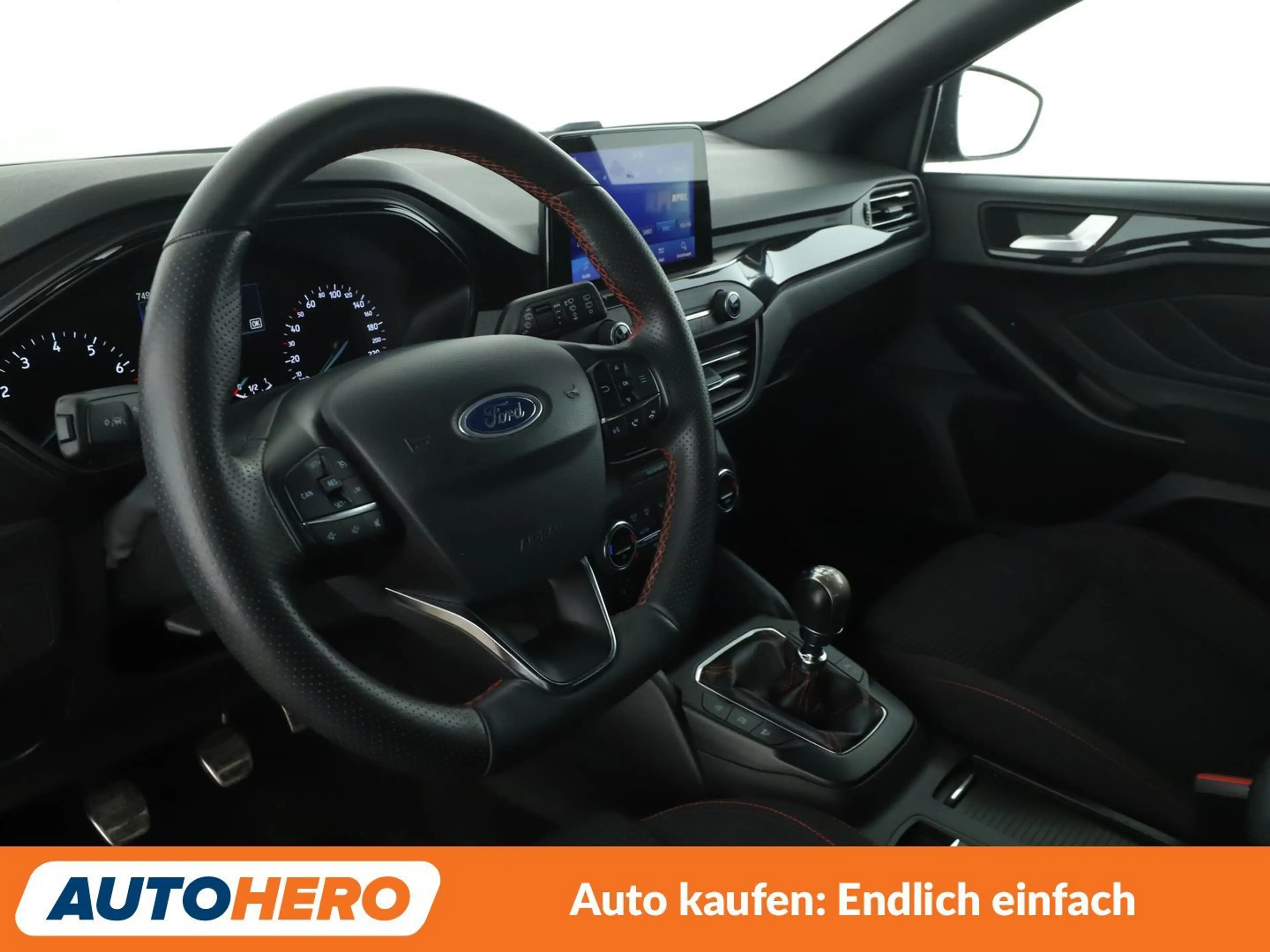 Ford Focus 1.0 EcoBoost ST-Line *NAVI*TEMPO*PDC*SHZ* — photo 11