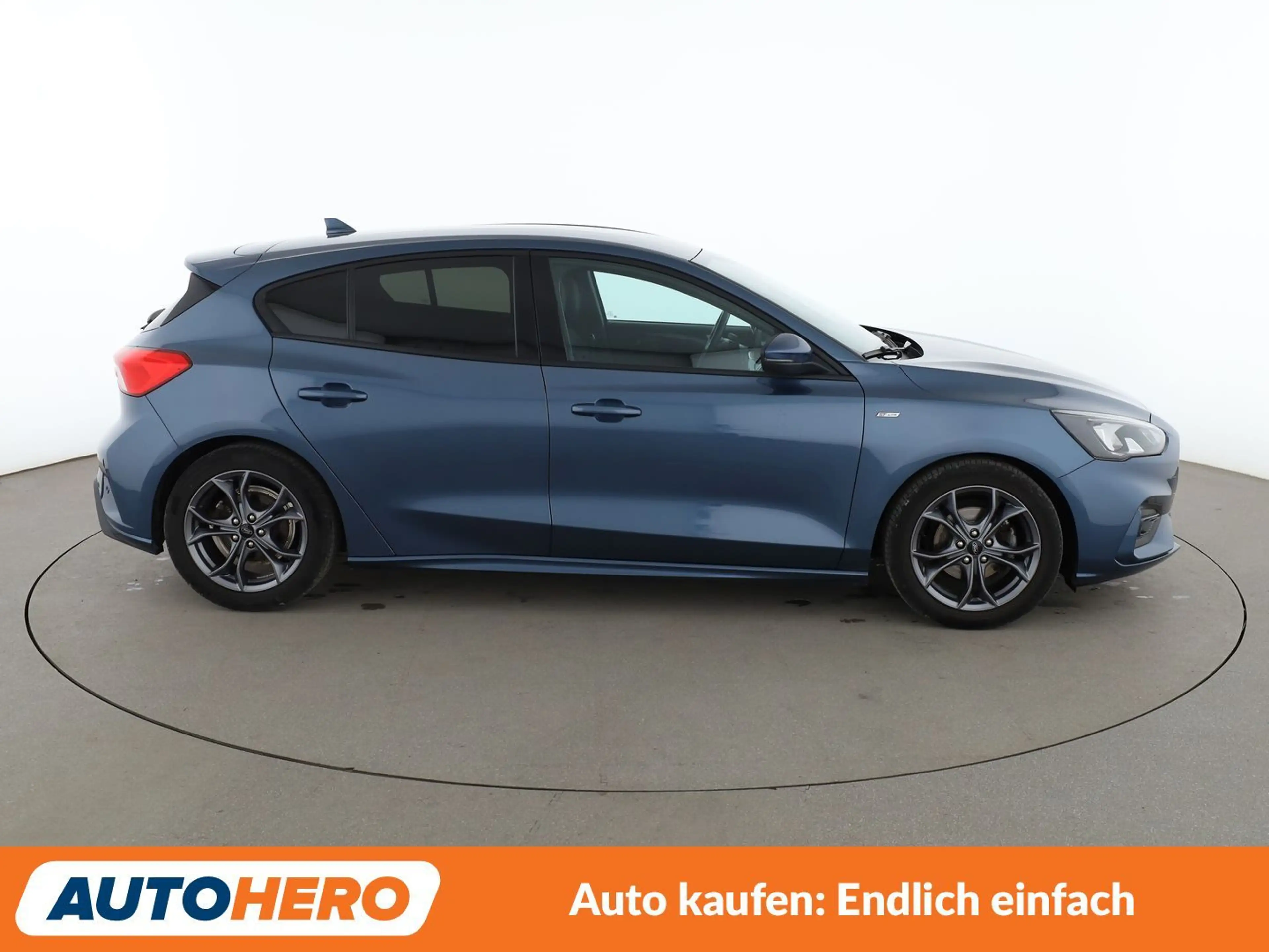 Ford Focus 1.0 EcoBoost ST-Line *NAVI*TEMPO*PDC*SHZ* — photo 7