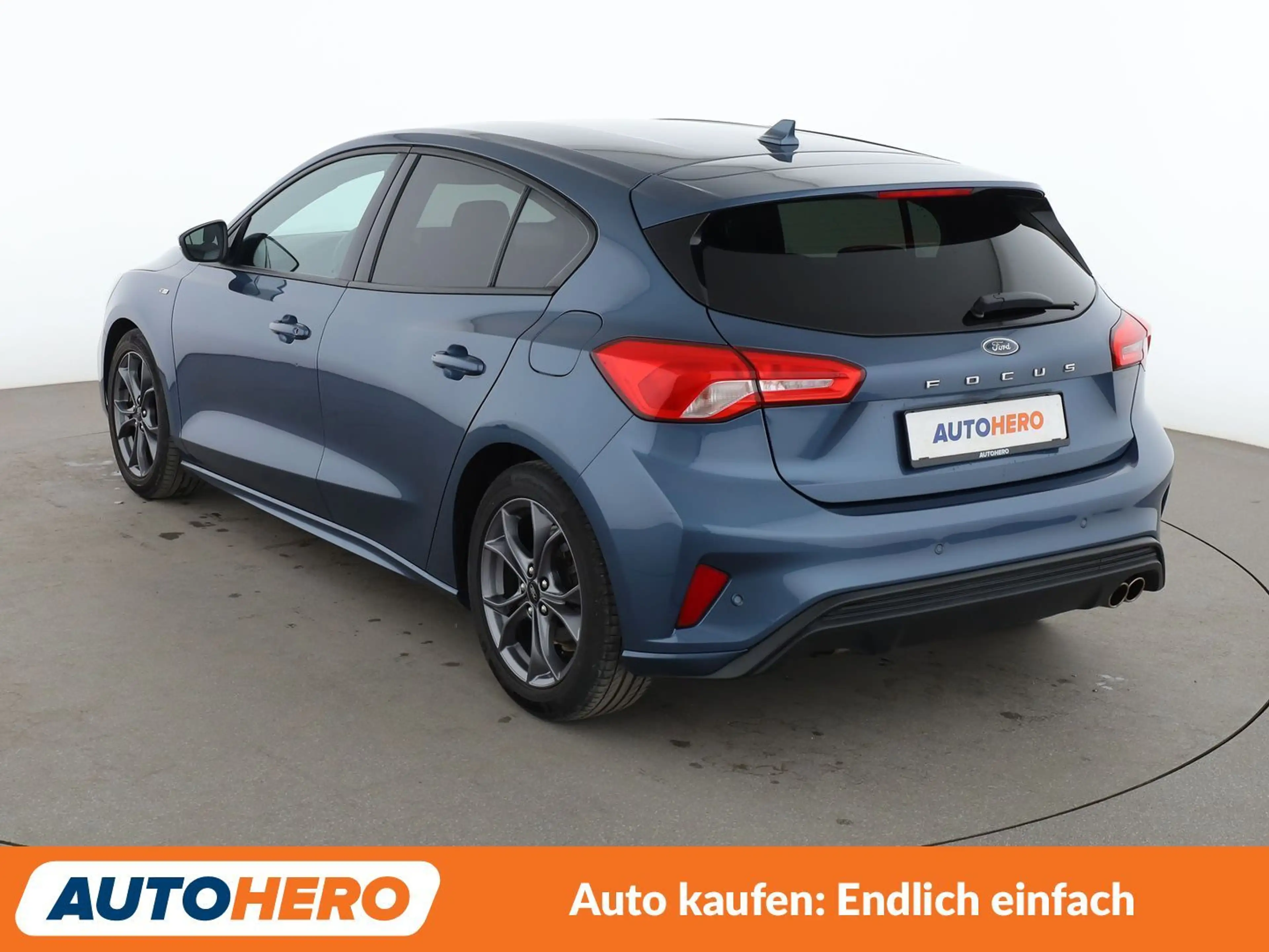 Ford Focus 1.0 EcoBoost ST-Line *NAVI*TEMPO*PDC*SHZ* — photo 4