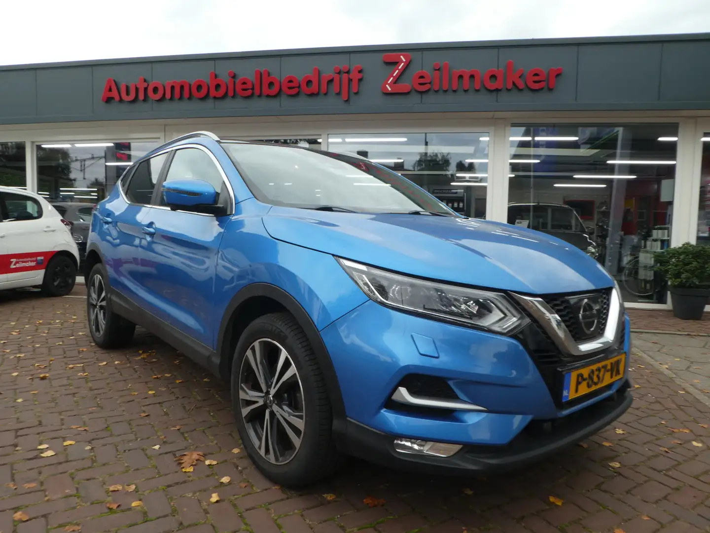 Nissan Qashqai 1.2 Business Edition Pano dak, 360 Camera, Trekhaa Blauw - 1
