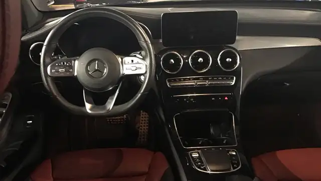 Mercedes-Benz GLC view 8