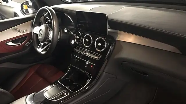 Mercedes-Benz GLC view 10