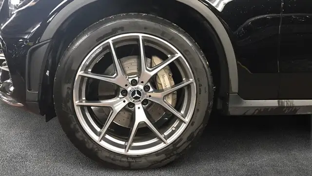 Mercedes-Benz GLC view 5
