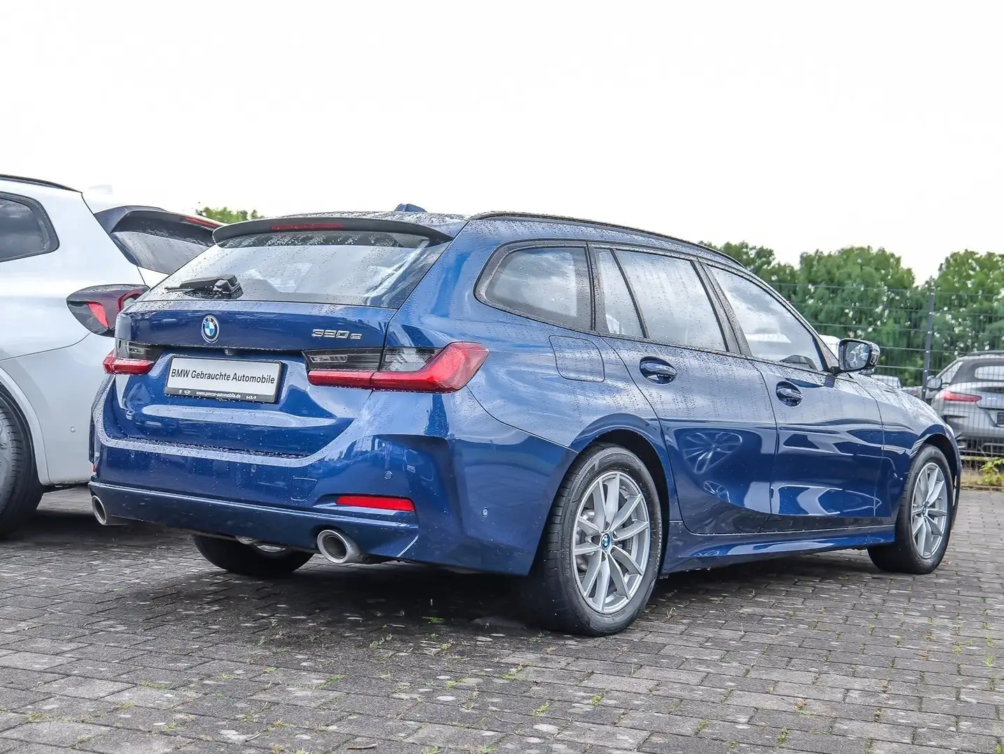 BMW 320 e Touring AHK RFK NAVI LED PDC V+H DAB Klima Bleu - 2