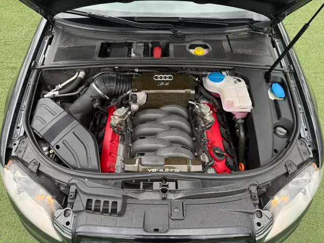 Audi RS4 view 26