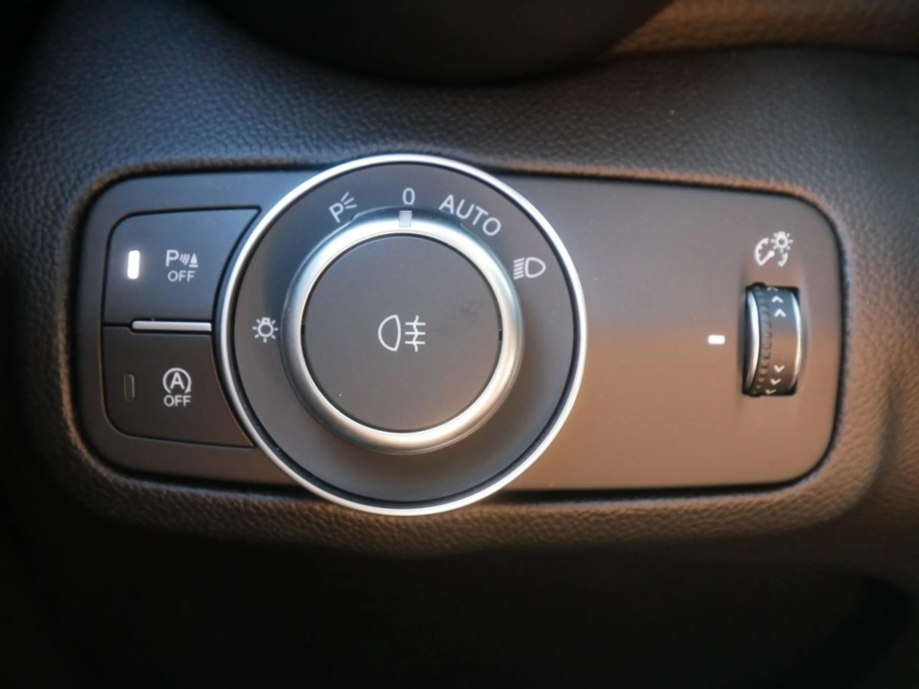 Alfa Romeo Giulia VELOCE 2.0 TURBO 16V 280 PS AT TECHNOLOGIE — photo 13