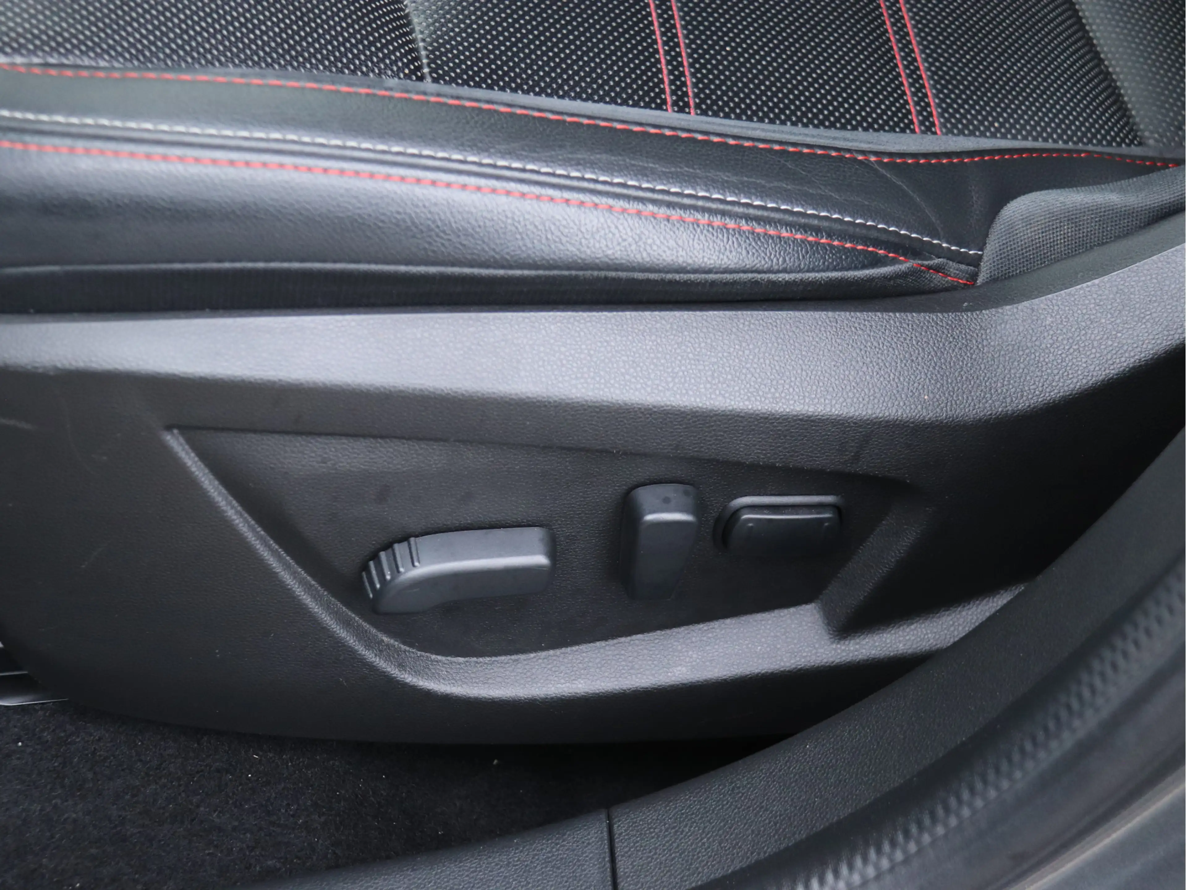 Renault Arkana 1.6 E-Tech Hybrid 145 R.S. Line CAMERA / CAMERA / — photo 9