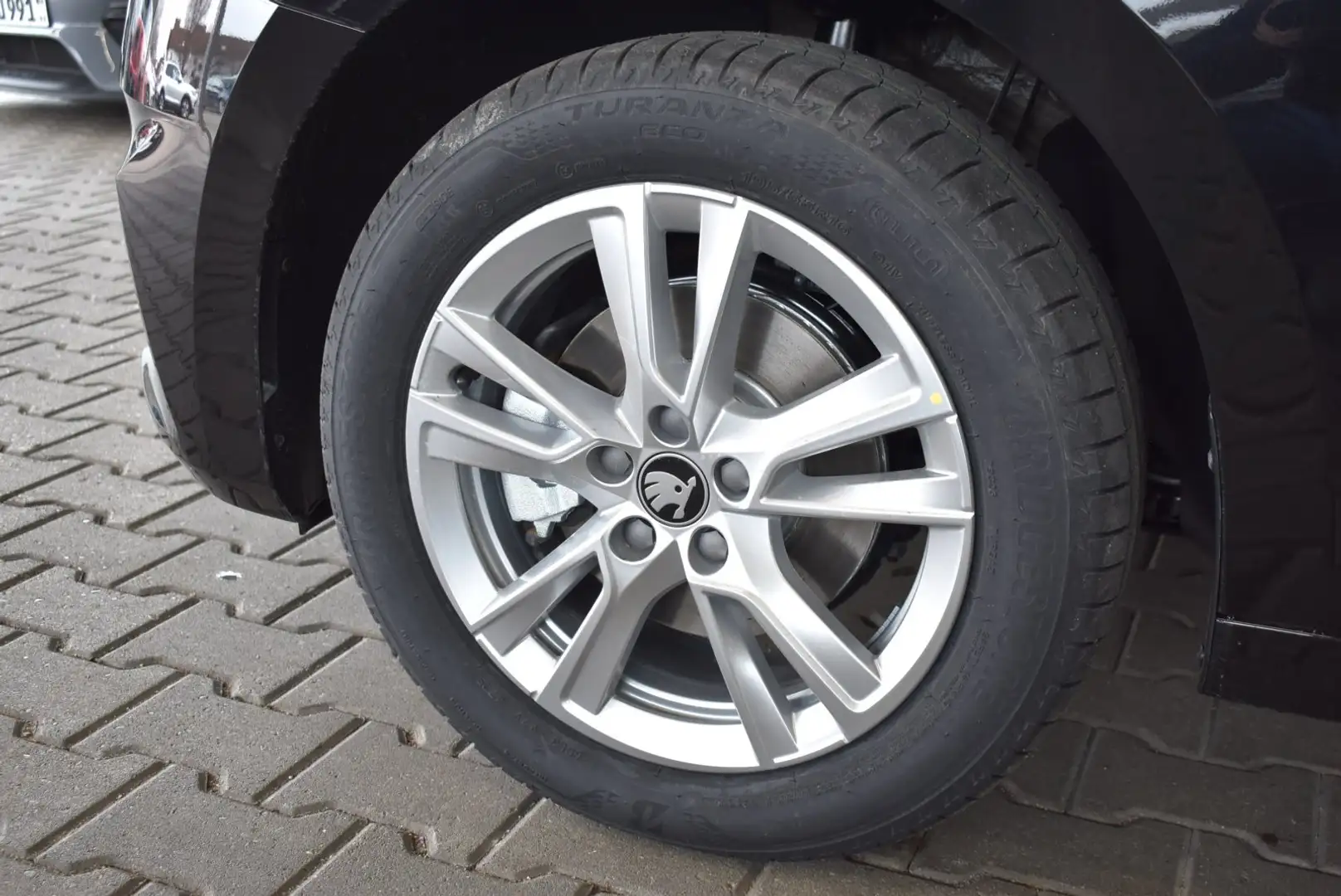 Skoda Fabia 1.5 TSI Top Selection APP Kamera Garantie 2031 Schwarz - 2