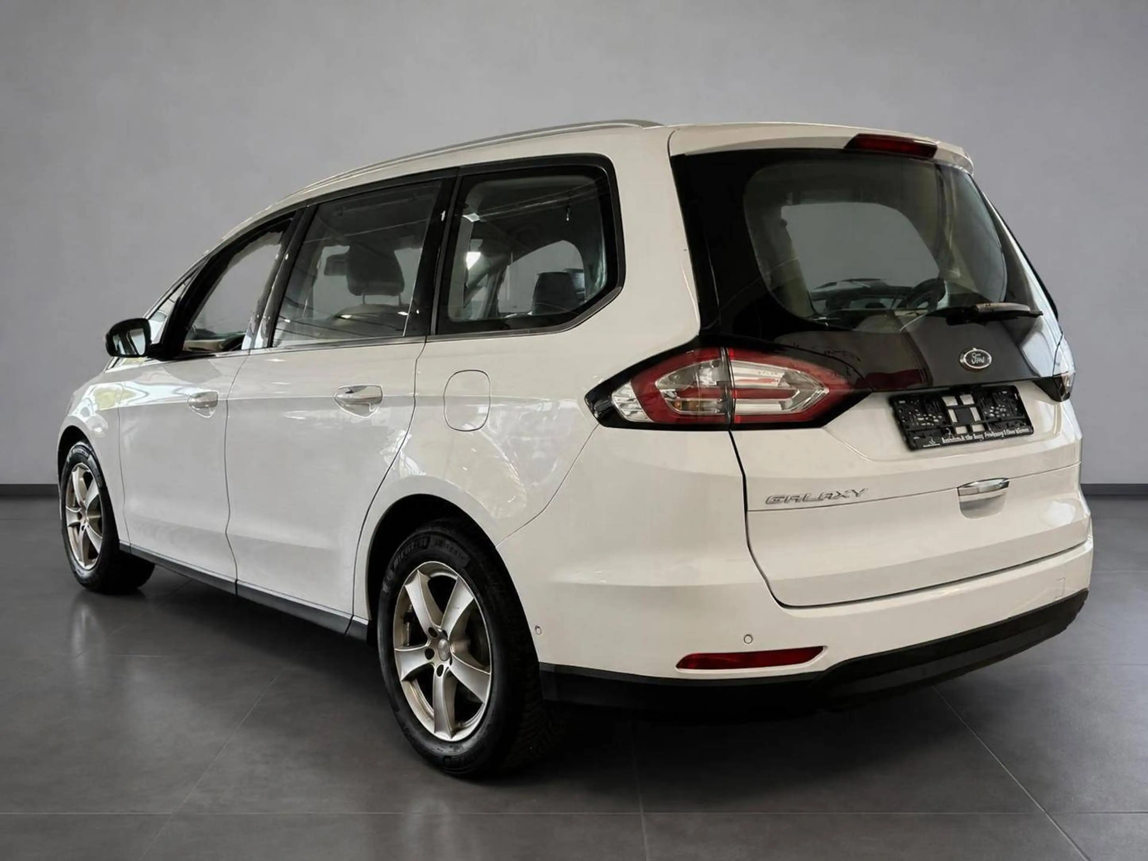 Ford Galaxy Titanium - 7 Sitzer -Vollleder — photo 4