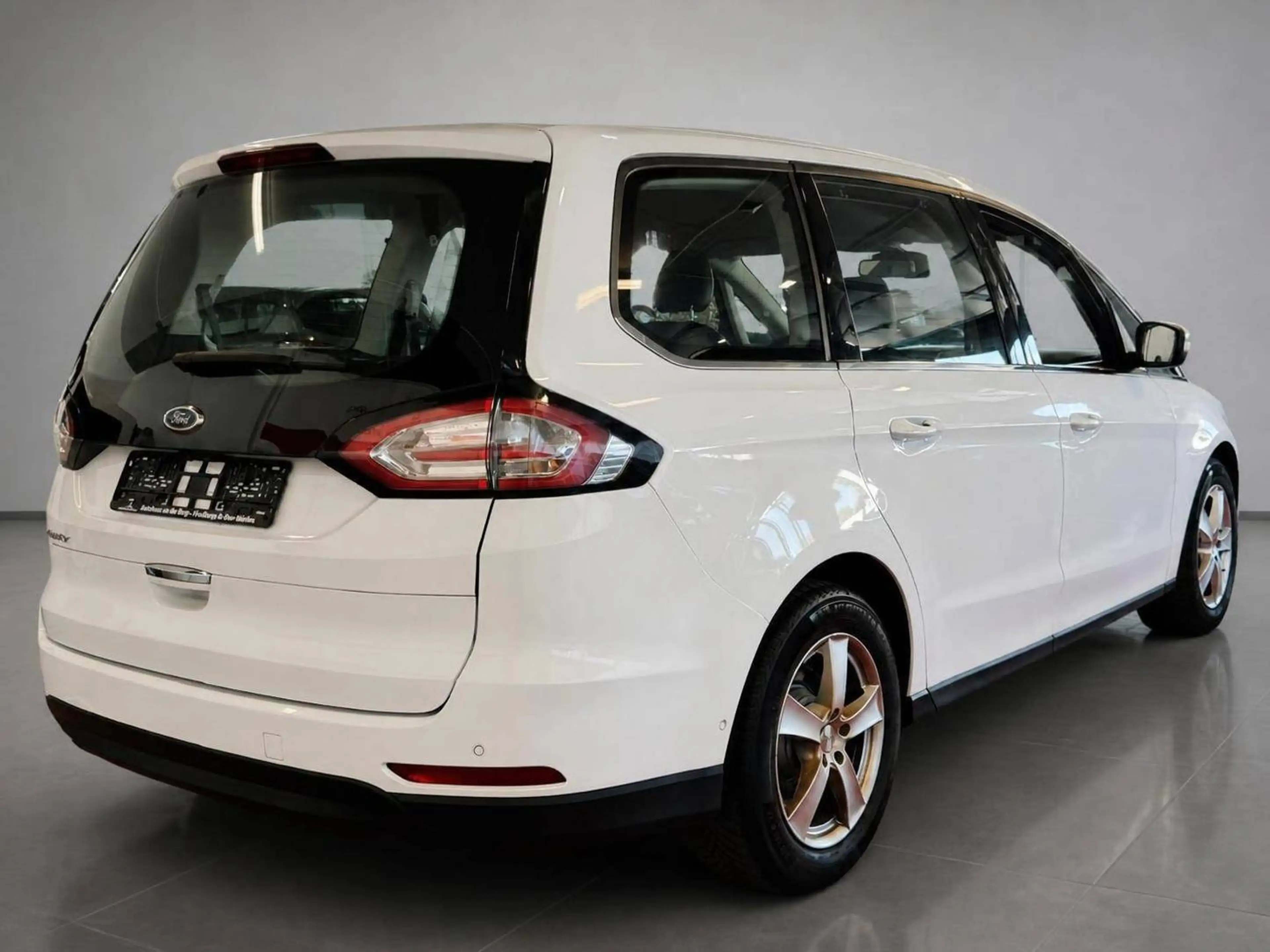 Ford Galaxy Titanium - 7 Sitzer -Vollleder — photo 6