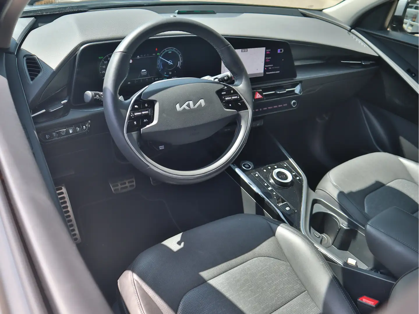 Kia Niro 1.6 GDi PHEV Plug-In DynamicPlusLine 18 inch licht Grijs - 2