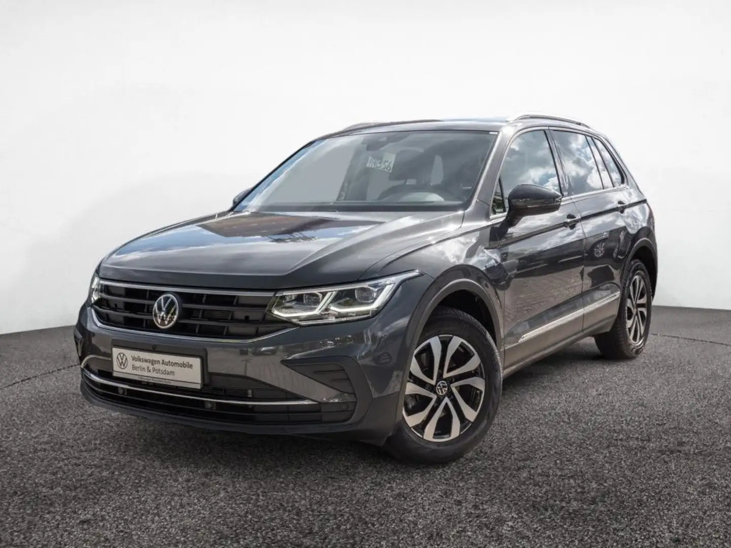 Volkswagen Tiguan 1.5 TSI DSG Active Navi R-Kam ACC LED Gris - 2
