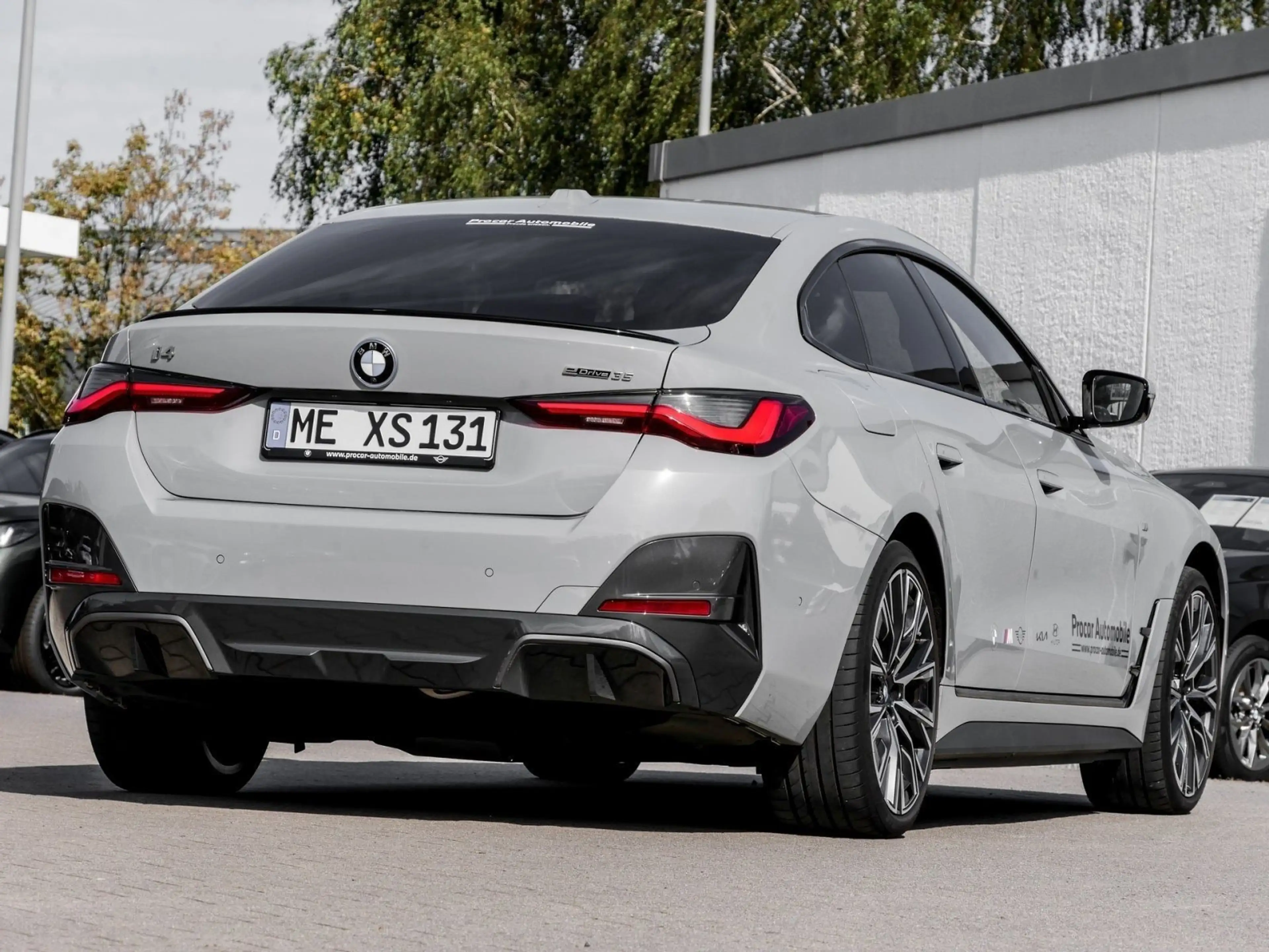BMW i4 eDrive35 M Sport ACC AHK RFK NAVI Standh. LM — photo 2