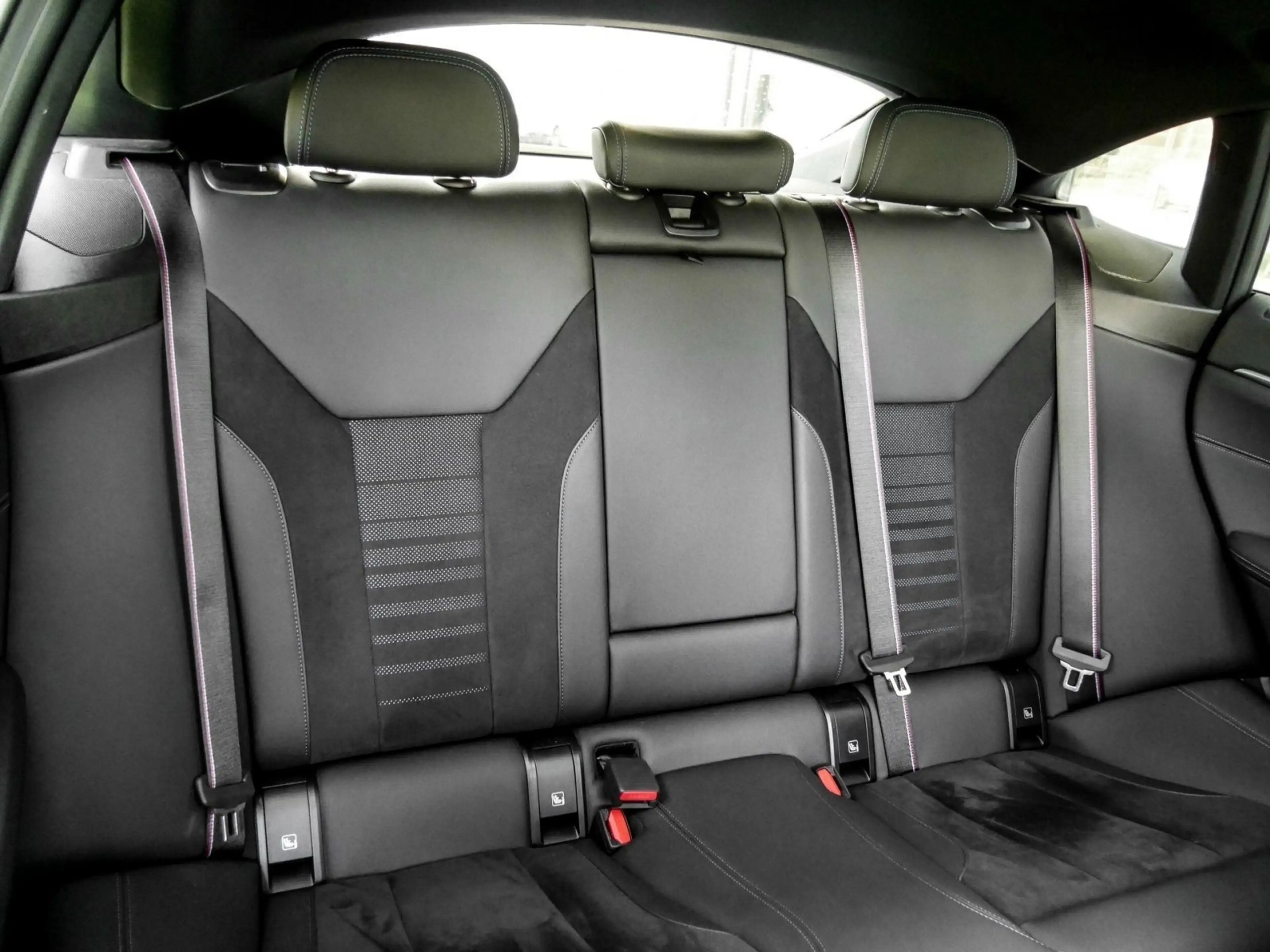 BMW i4 eDrive35 M Sport ACC AHK RFK NAVI Standh. LM — photo 9