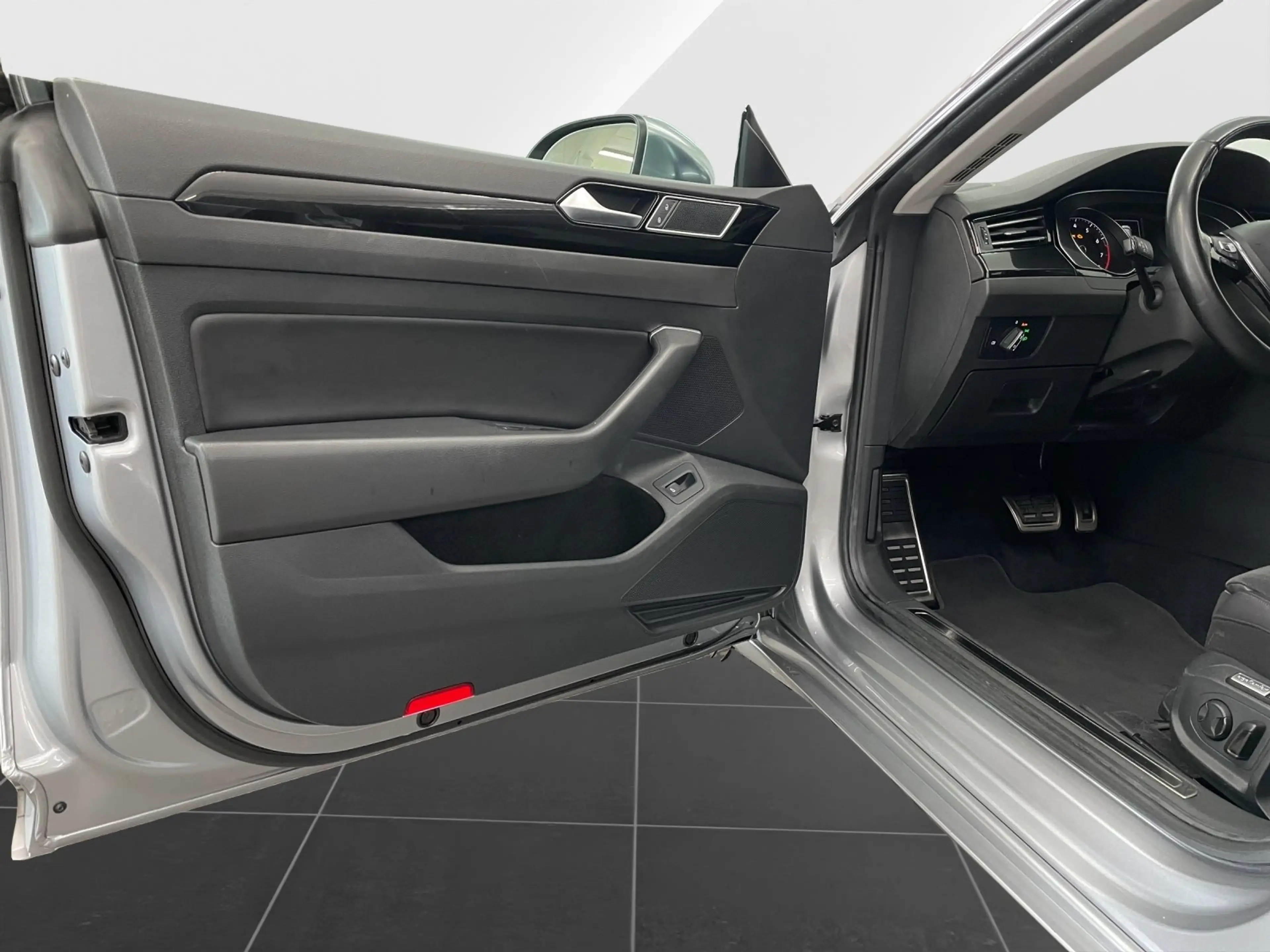 Volkswagen Arteon Elegance — photo 10