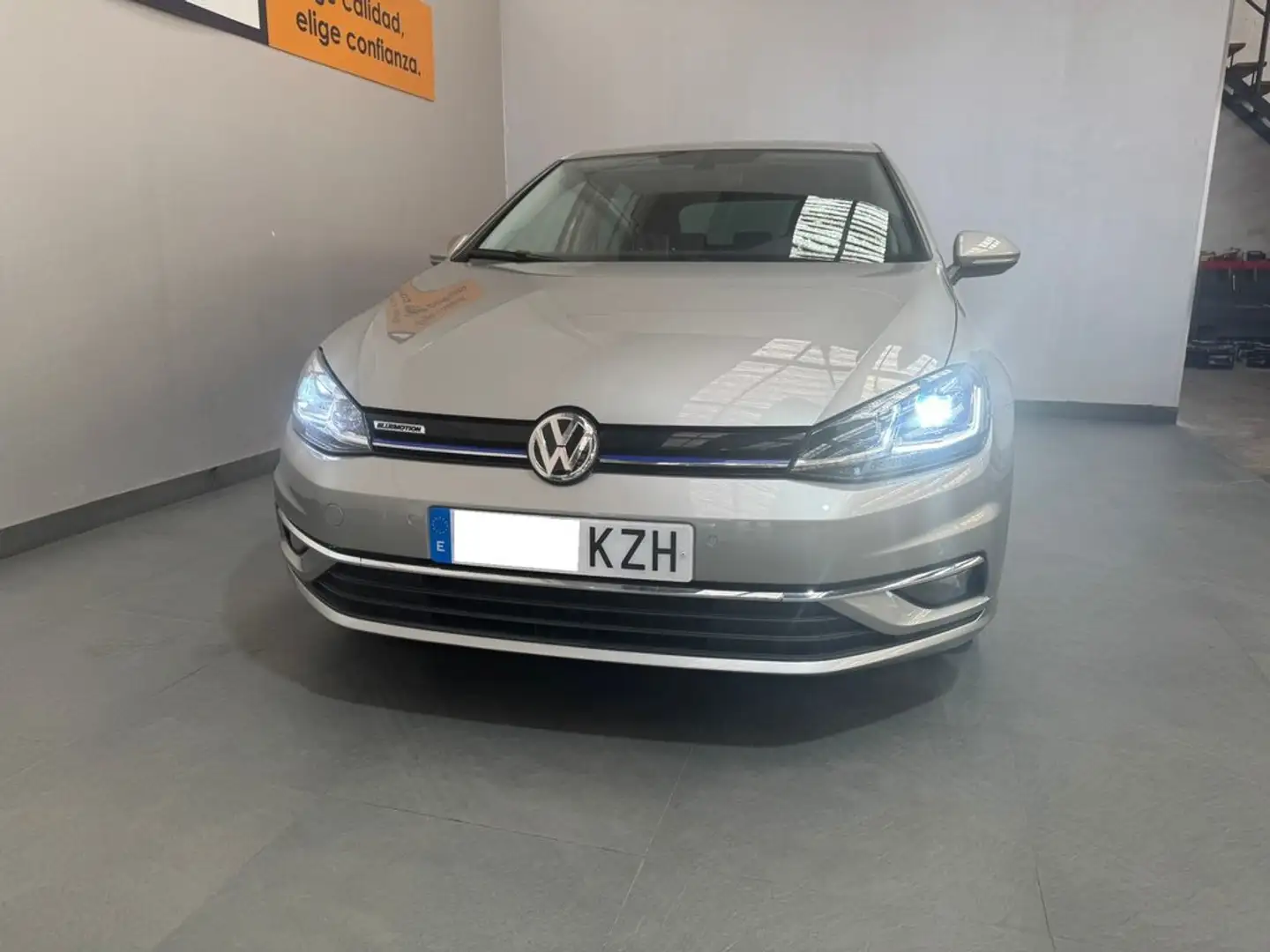 Volkswagen Golf 1.5 TSI Evo BM Sport DSG7 96kW Grau - 2